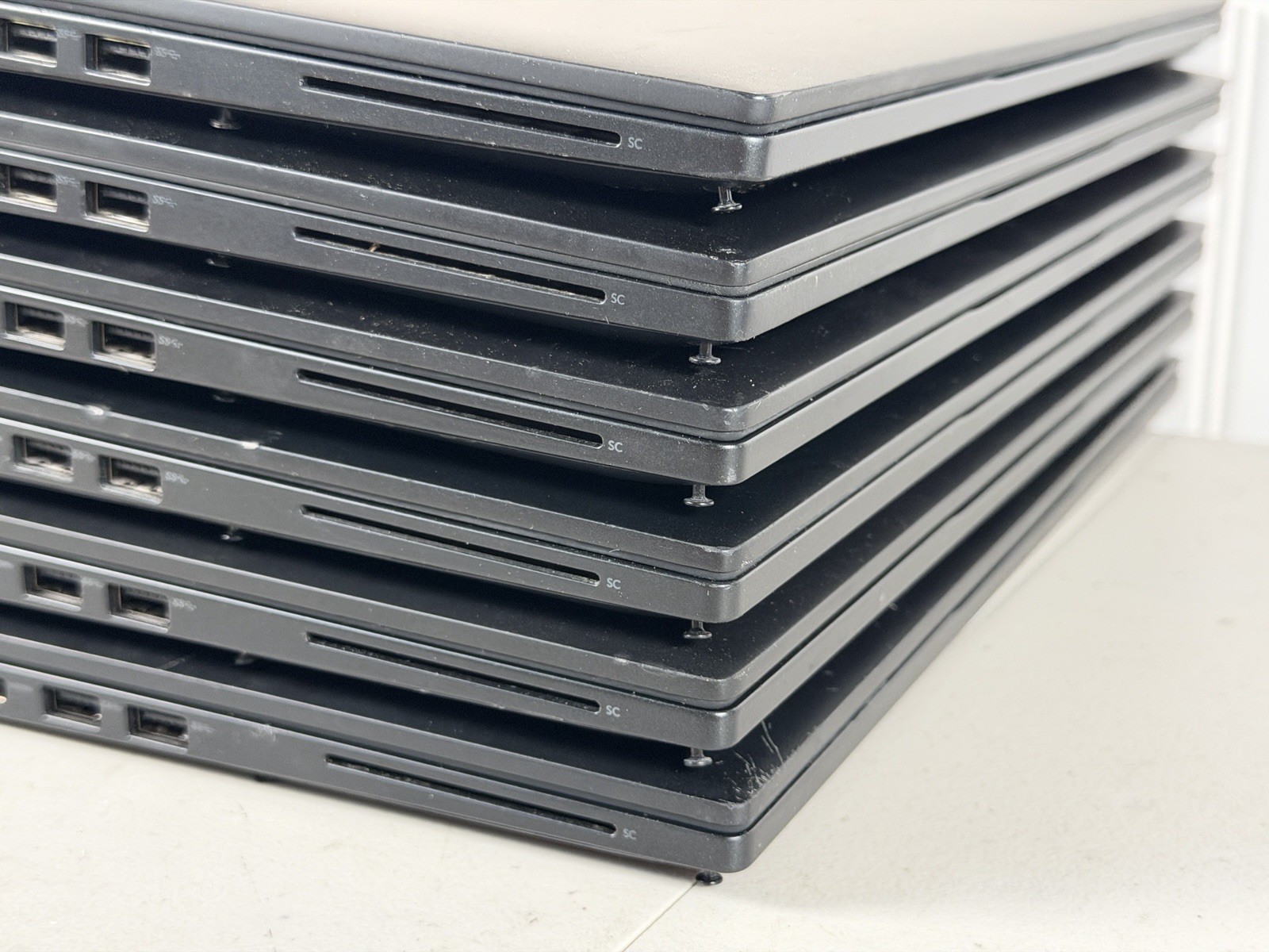 Lot of 6 Dell Latitude 7490 i7-8650u 14″ w/Webcam No RAM/BATT/SSD/OS/Charger
