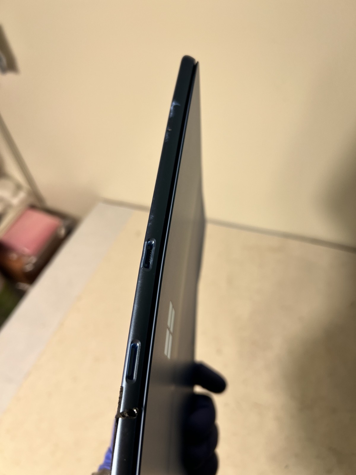 Microsoft Surface Pro 9 13″ i5-1235U 8GB RAM 2038 Sapphire AS-IS No Screen *BENT