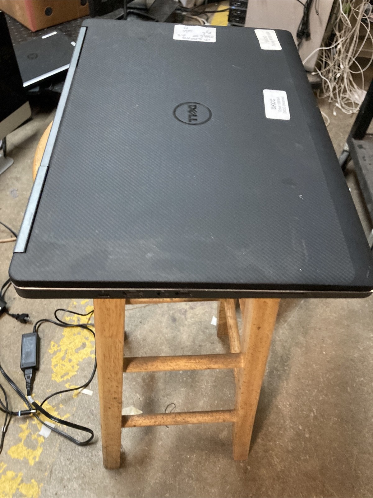Dell Precision 7720 i5-6300HQ 2.3GHz, 240GB SSD, 8GB Ram, Windows 11