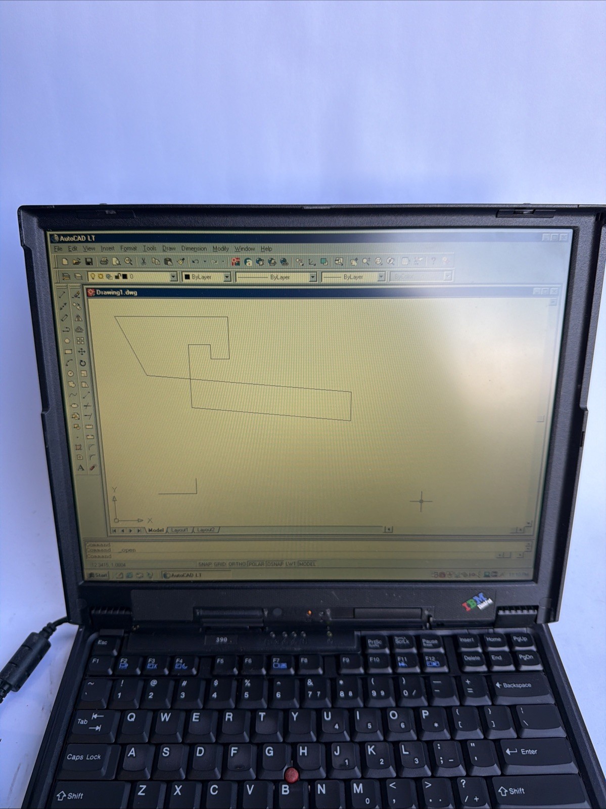 VINTAGE 1990s IBM ThinkPad 390 Laptop Pentium II Win 98 SE 3.5 Floppy BAD HINGE