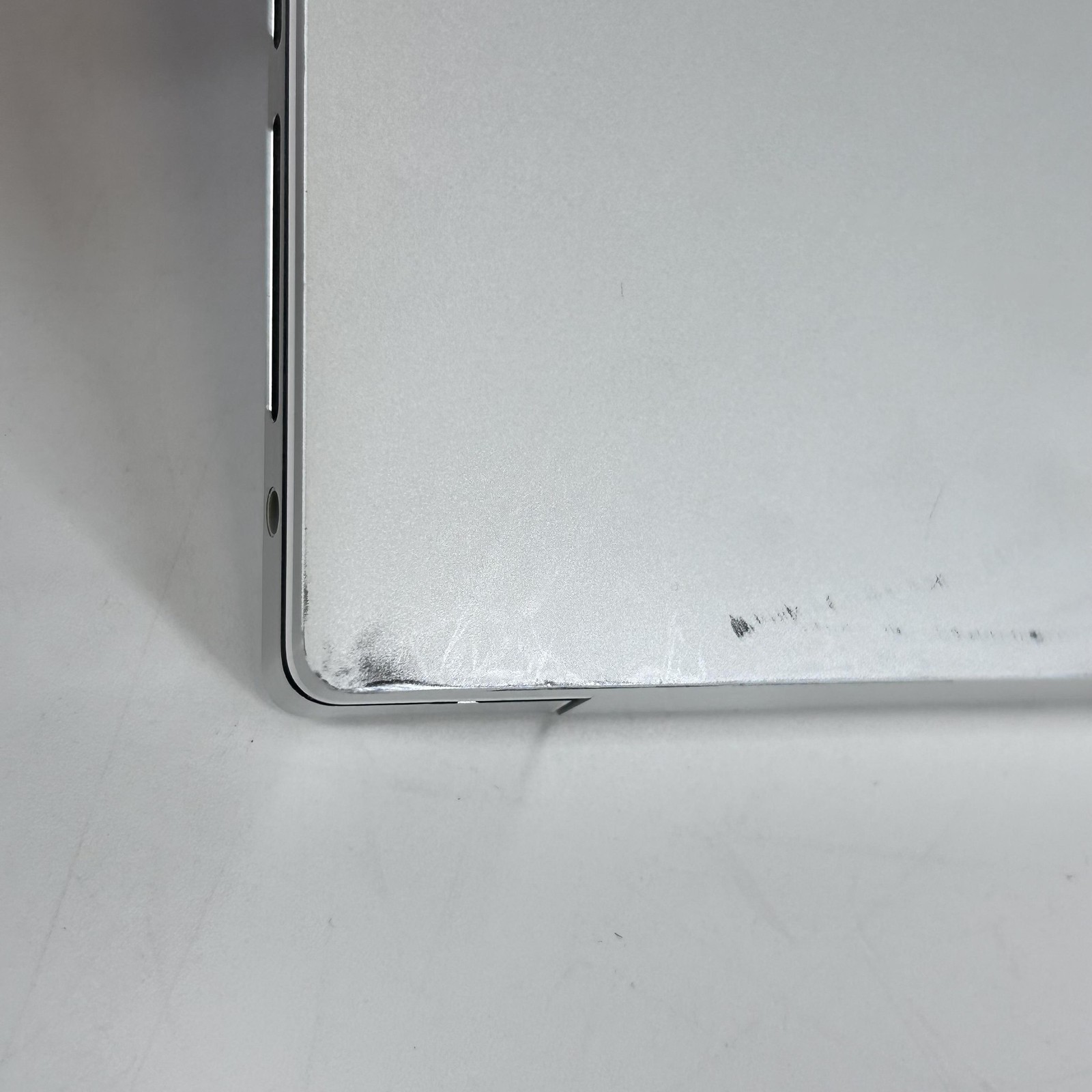 Dell XPS 15 9520 3.5K TOUCH 2.3 GHz i7-12700H 32GB 512GB SSD RTX 3050 Good
