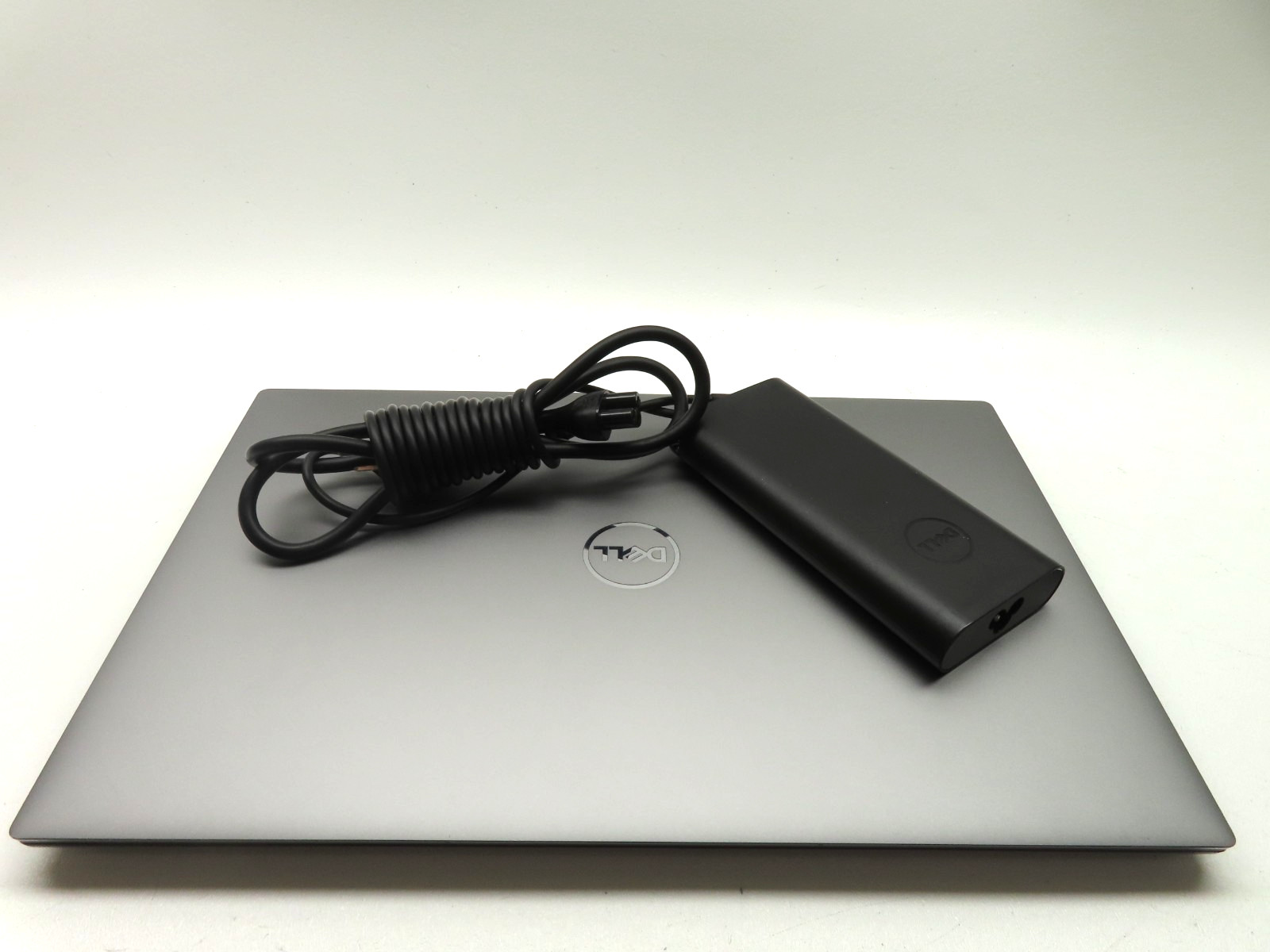 Dell Precision 5550 15.6″ Touch Core i7-10850H 2.7GHz 64GB RAM 2TB SSD T2000
