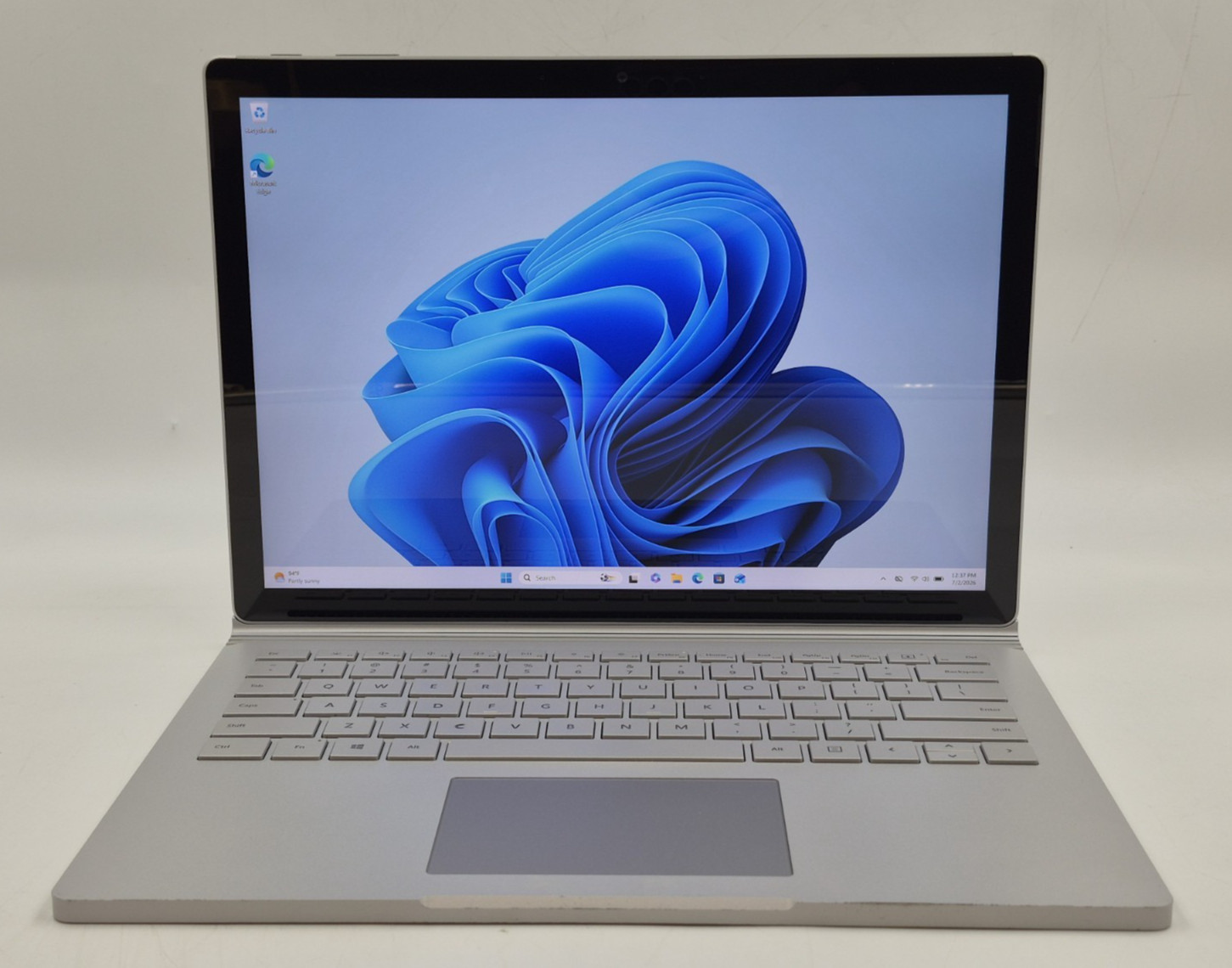 Microsoft Surface Book 3 i7-1065G7 1.30GHz 16GB RAM 256GB SSD Win 11 Pro