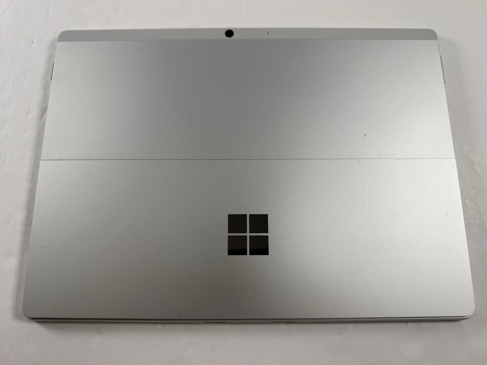 Microsoft Surface Pro 8 (1982) i5-1145G7 – 16GB RAM – 256GB 120Hz – Win 11 Pro