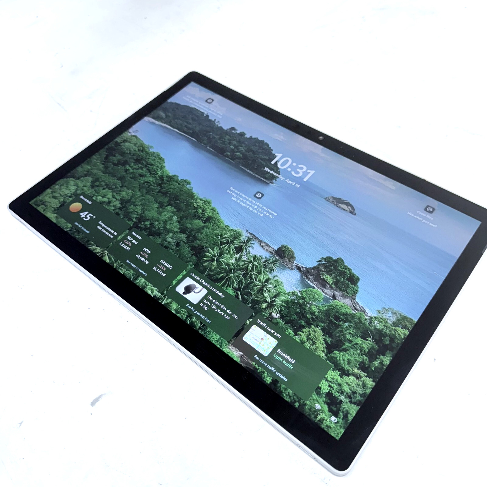 Microsoft Surface Book 2 i5|8GB|256GB Tablet ONLY (1832)