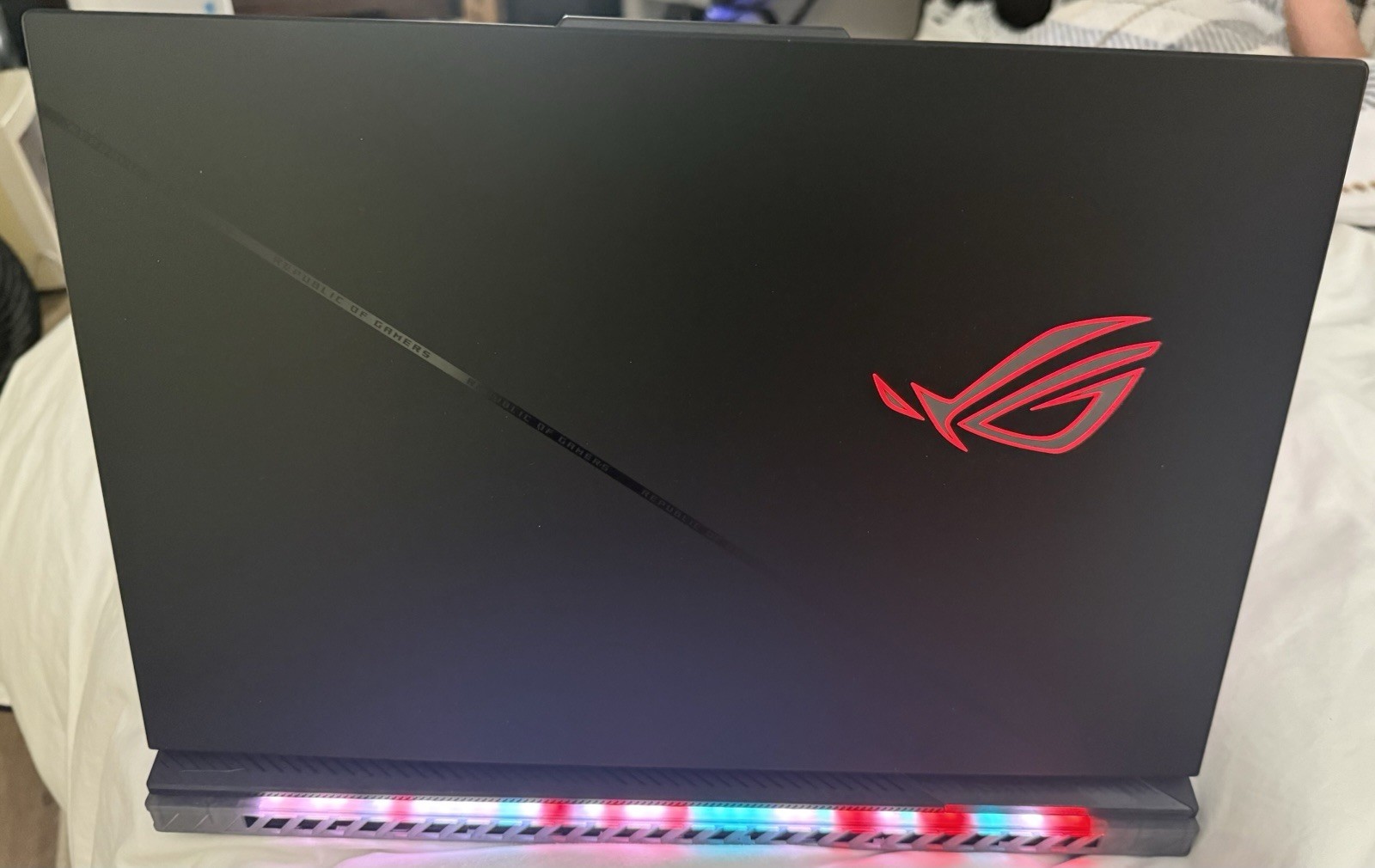 Asus ROG Strix Scar 18 G834JYR-XS98, Core i9 14900HX, RTX 4090, 64GB DDR5, 2TB