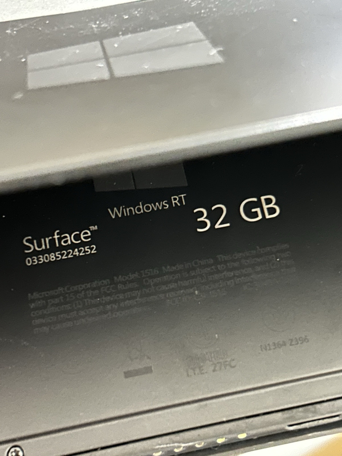 Microsoft Surface 1516 Windows RT 32G Tablet For Parts Stuck On Repair