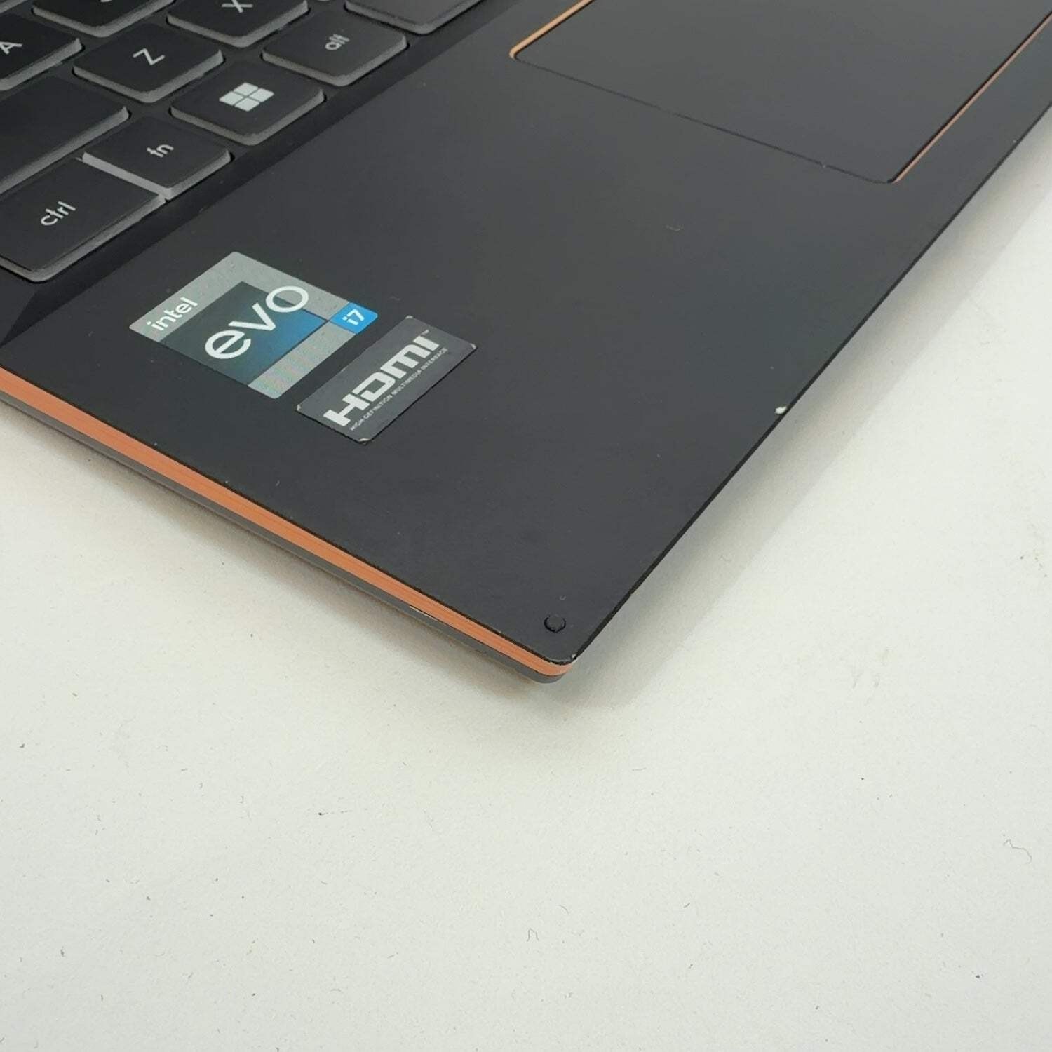 Broken MSI Summit E13 Flip Evo A13MT 13.4″ i7-1360P 16GB RAM 1TB SSD Cracked
