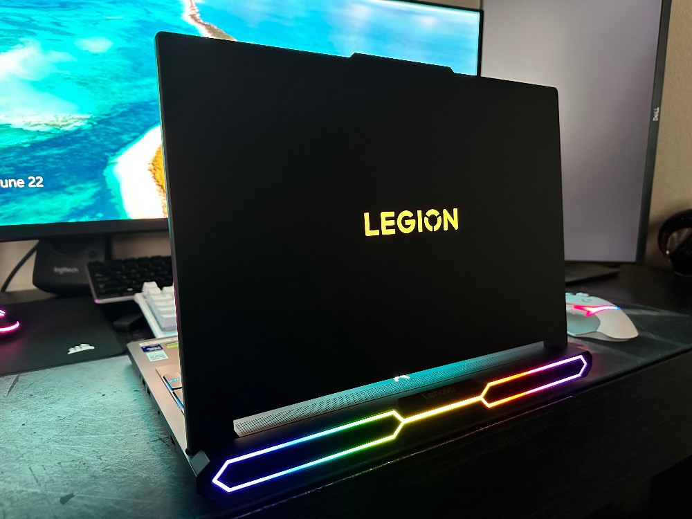 Lenovo Legion Pro 7i RTX 5090 32GB 2TB 16″ Intel Ultra 9 (LNIB) Warranty