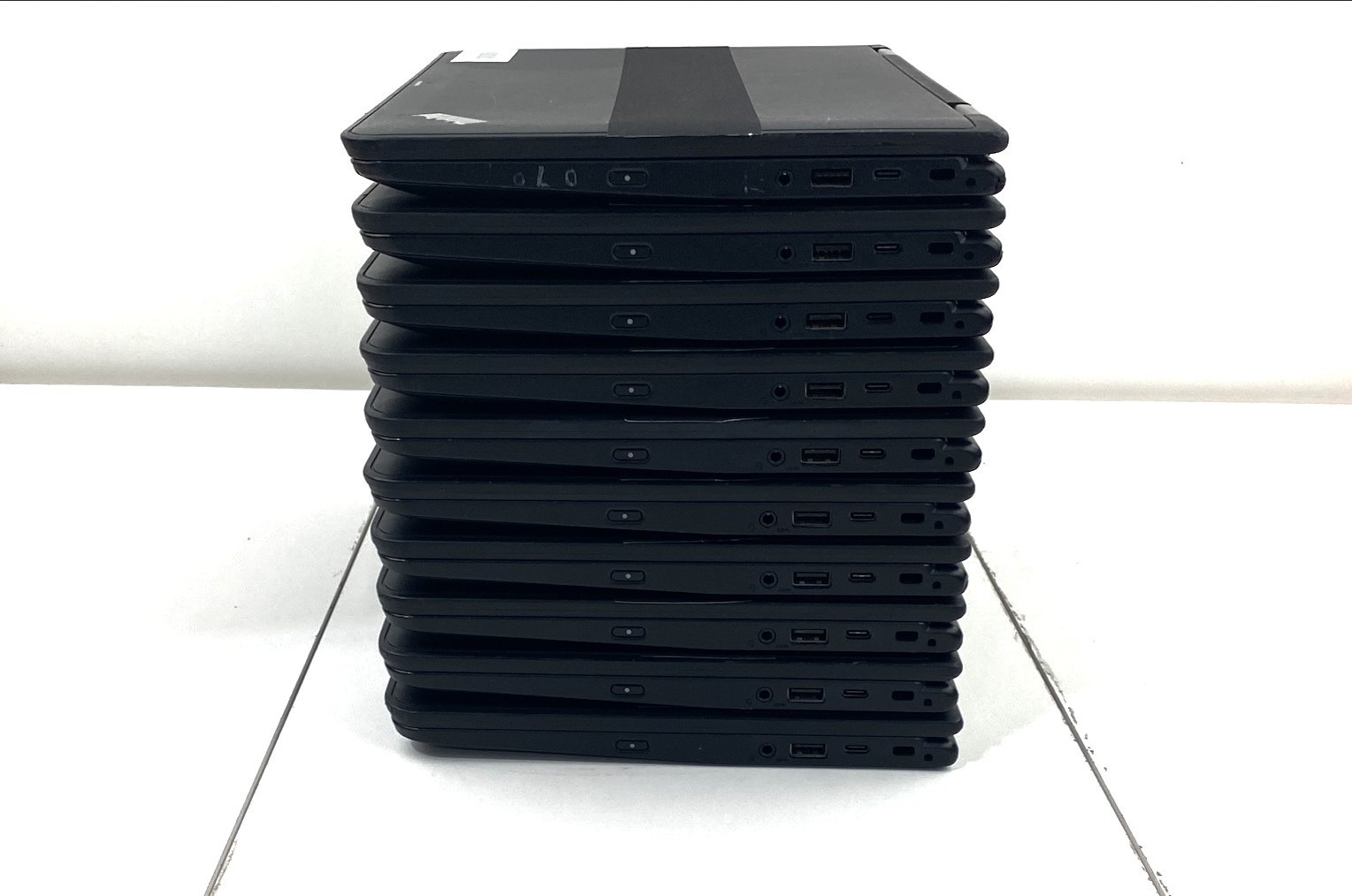 Lot of 10 Lenovo ThinkPad yoga 11e 5th gen Celeron N4100 8GB 120GB Grade-B.