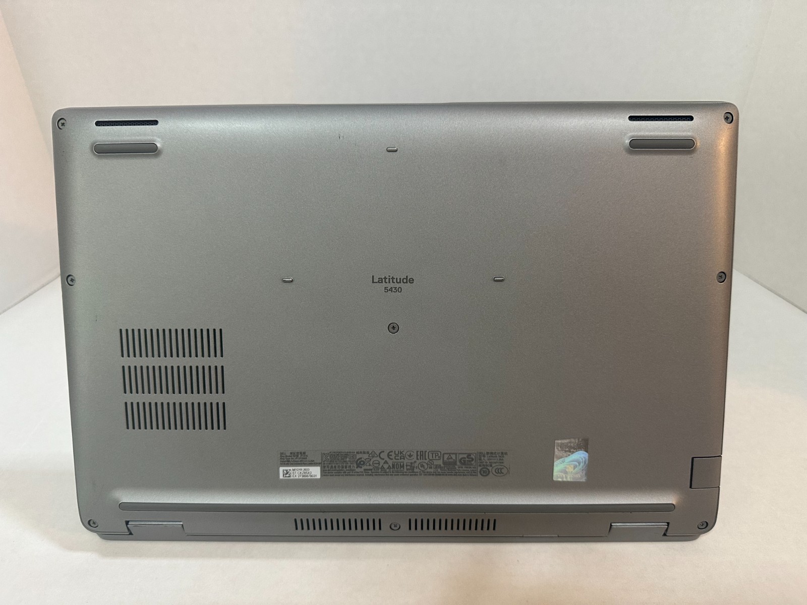Dell Latitude 5430 14″ FHD i5-1245U 16GB RAM 256GB SSD Win 11 Pro Webcam Backlit