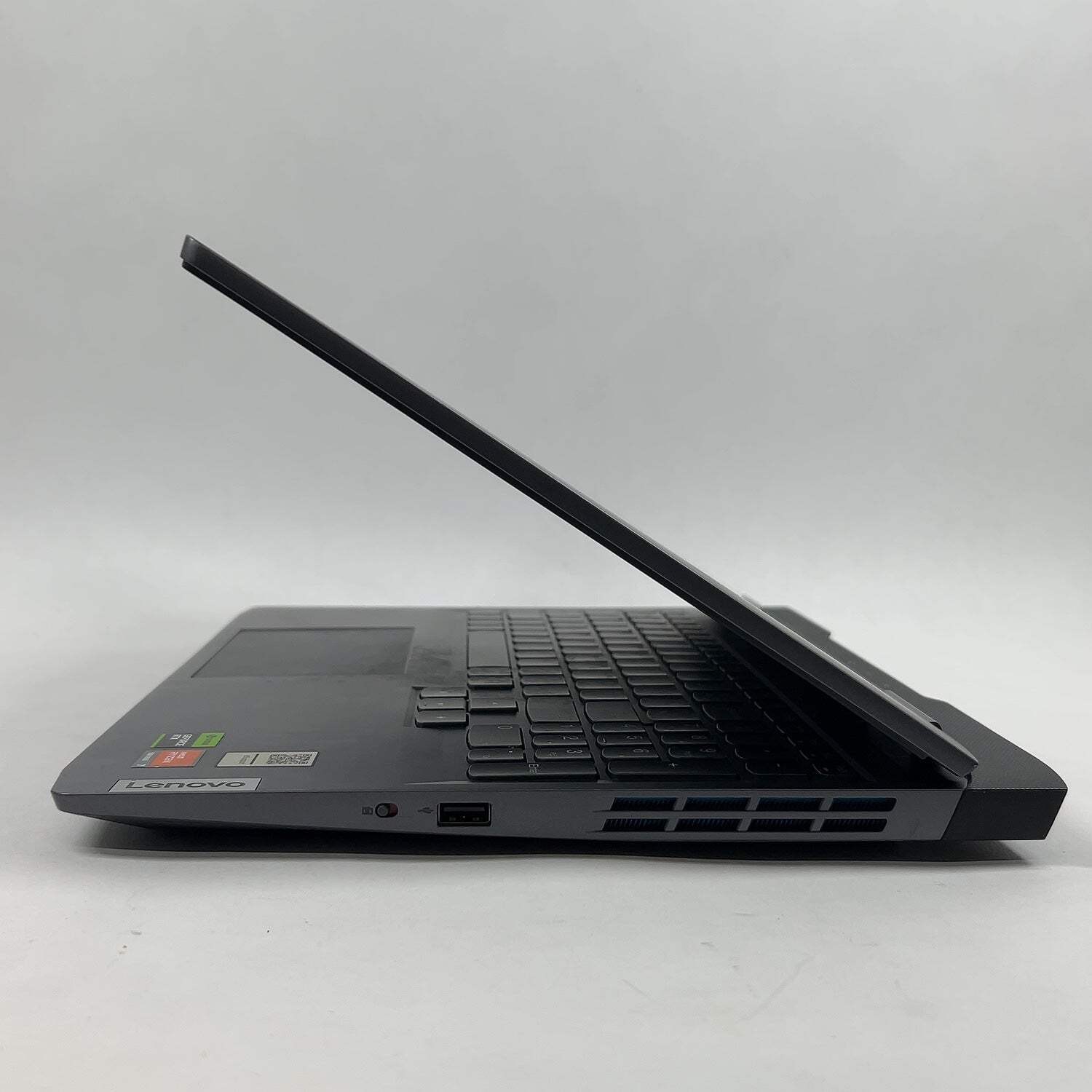 Lenovo LOQ 15 15.6″ Ryzen 7 7840HS 3.8GHz 8GB RAM 500GB GeForce RTX 4050