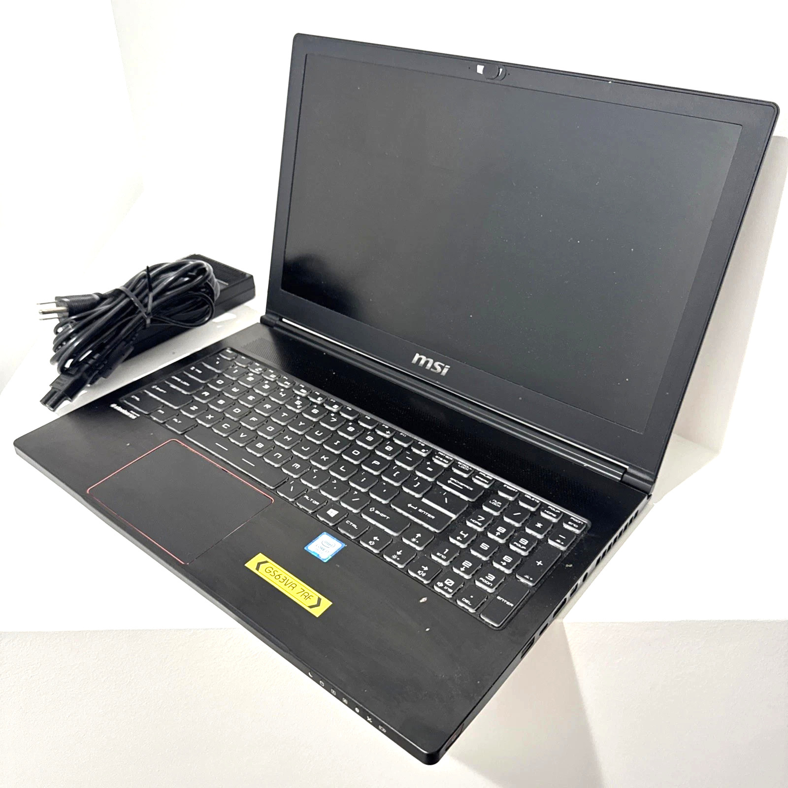 MSI MS-16K2 Gaming Laptop Intel i7-7700 Nvidia GTX 1060 16GB RAM WIN 10 Read