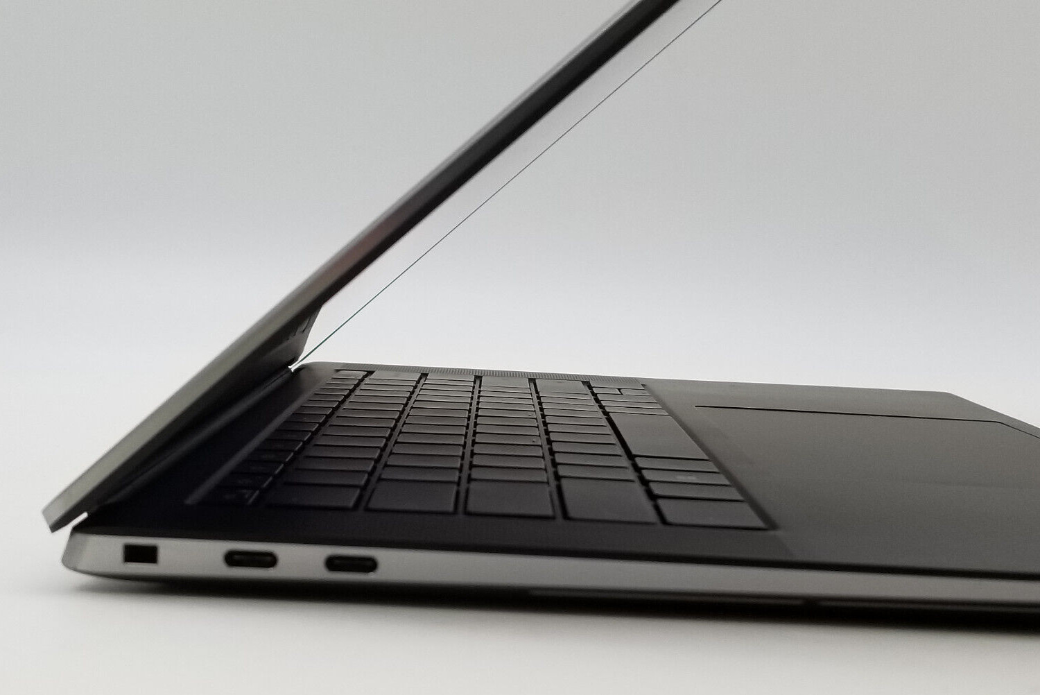 Dell Precision 5570 Laptop Touch, Intel i7-12th ( 32GB Ram+512 NVMe ) RTX A2000.