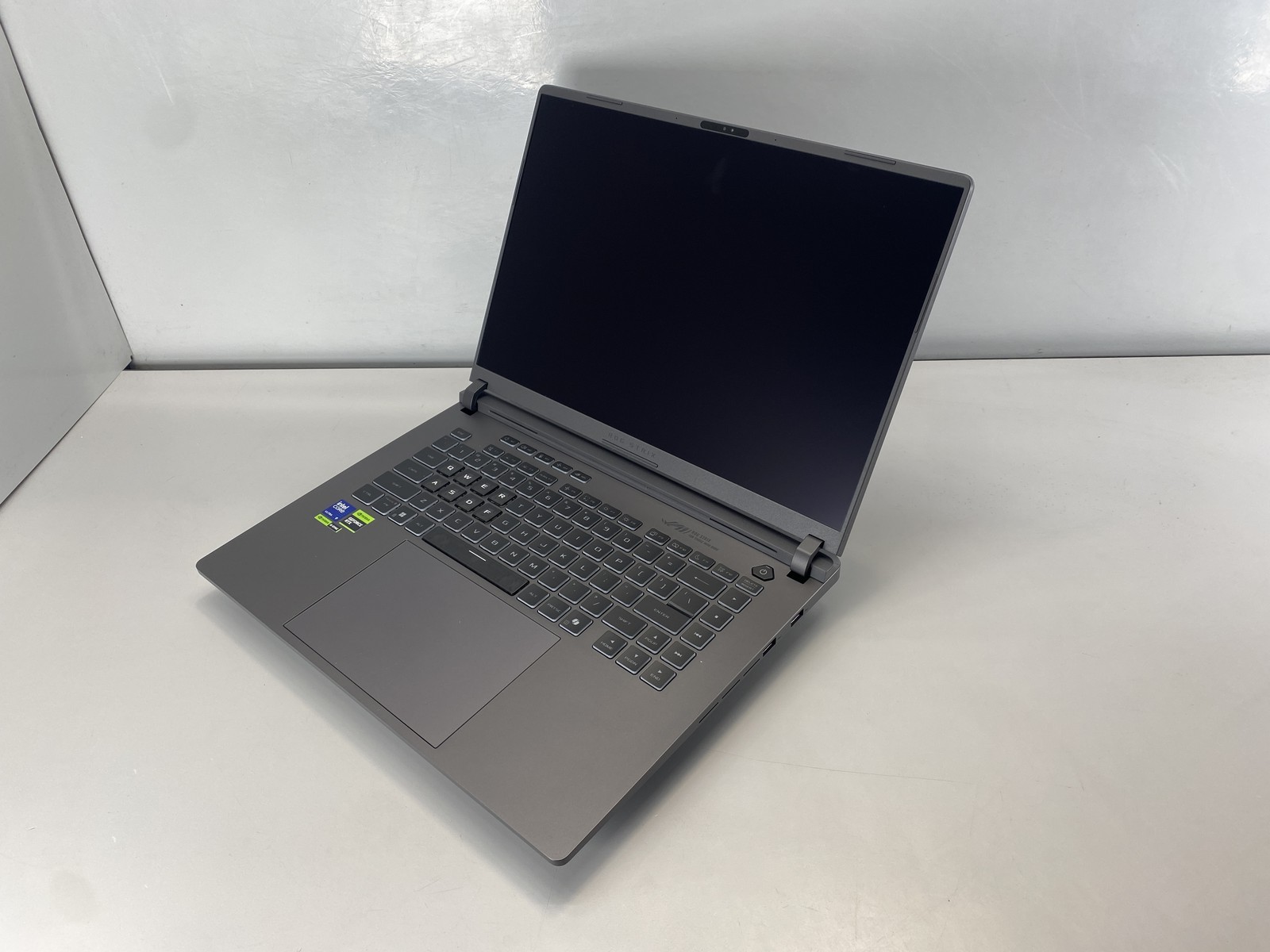 Asus Laptop ROG Strix G16 G615LM 16″ Intel Core Ultra 9 275HX 1TB RTX 5060