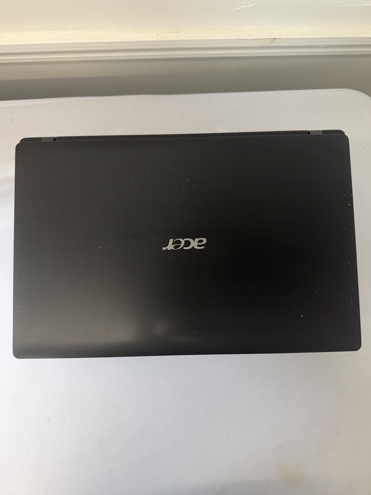 Acer Aspire 5750Z-4217 Laptop – Good Screen – Intel Pentium B950 – Read Des