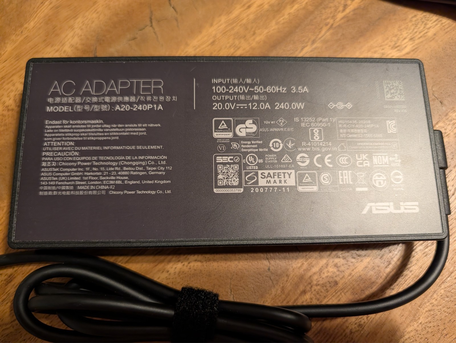 Asus ROG Zephyrus G14 GA402X – 4090 16GB – Ryzen 9 7940hs – 32gb Ram – 2tb nvme