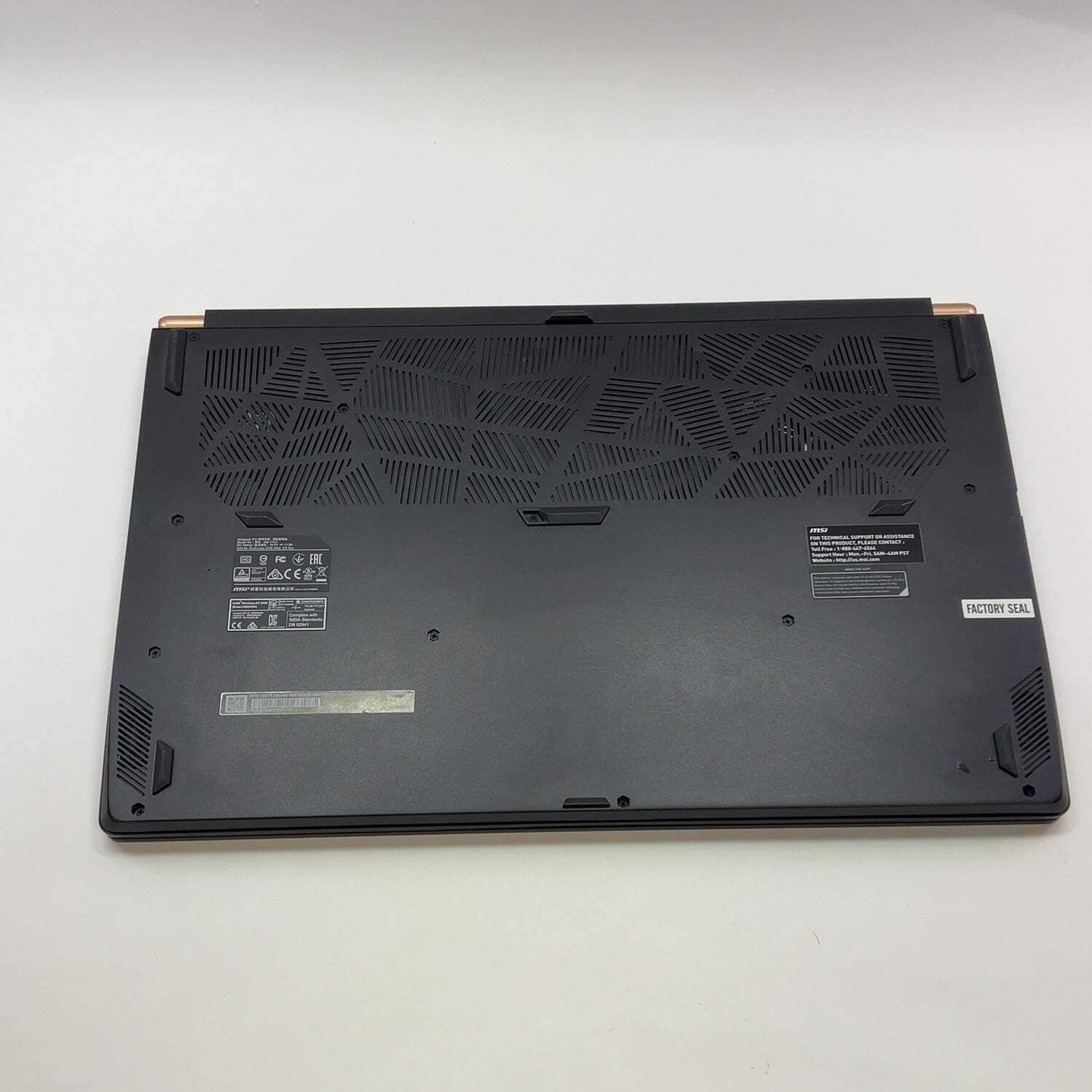 MSI Stealth GS75 17.3″ i7-9750H 2.2GHz 16GB RAM 1TB SSD GeForce RTX 2070 Max-Q