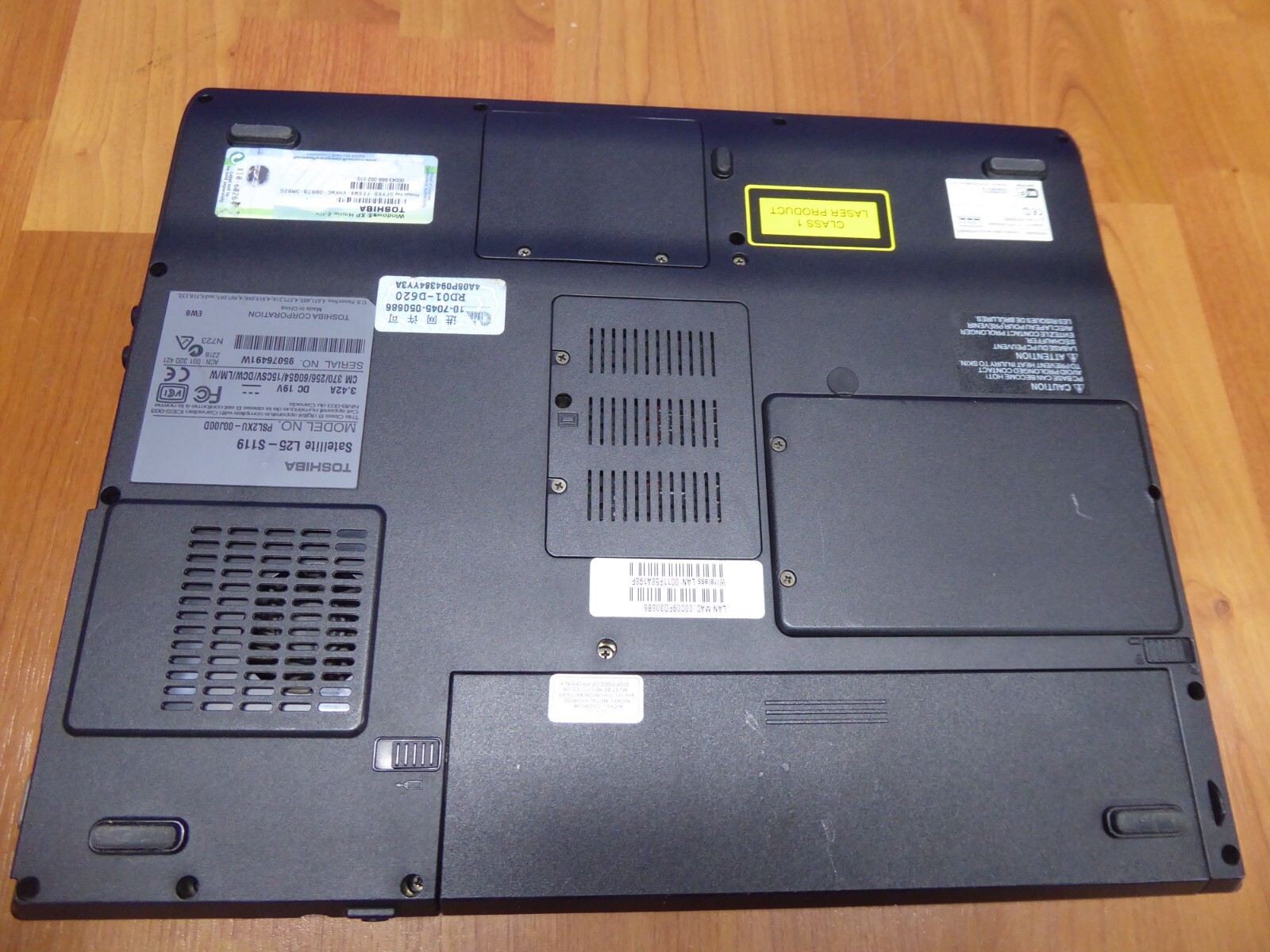 TOSHIBA SATELLITE L25-S119 15″ LAPTOP CELERON M 1.5GHz 512MB 40GB XP HOME VINTAG