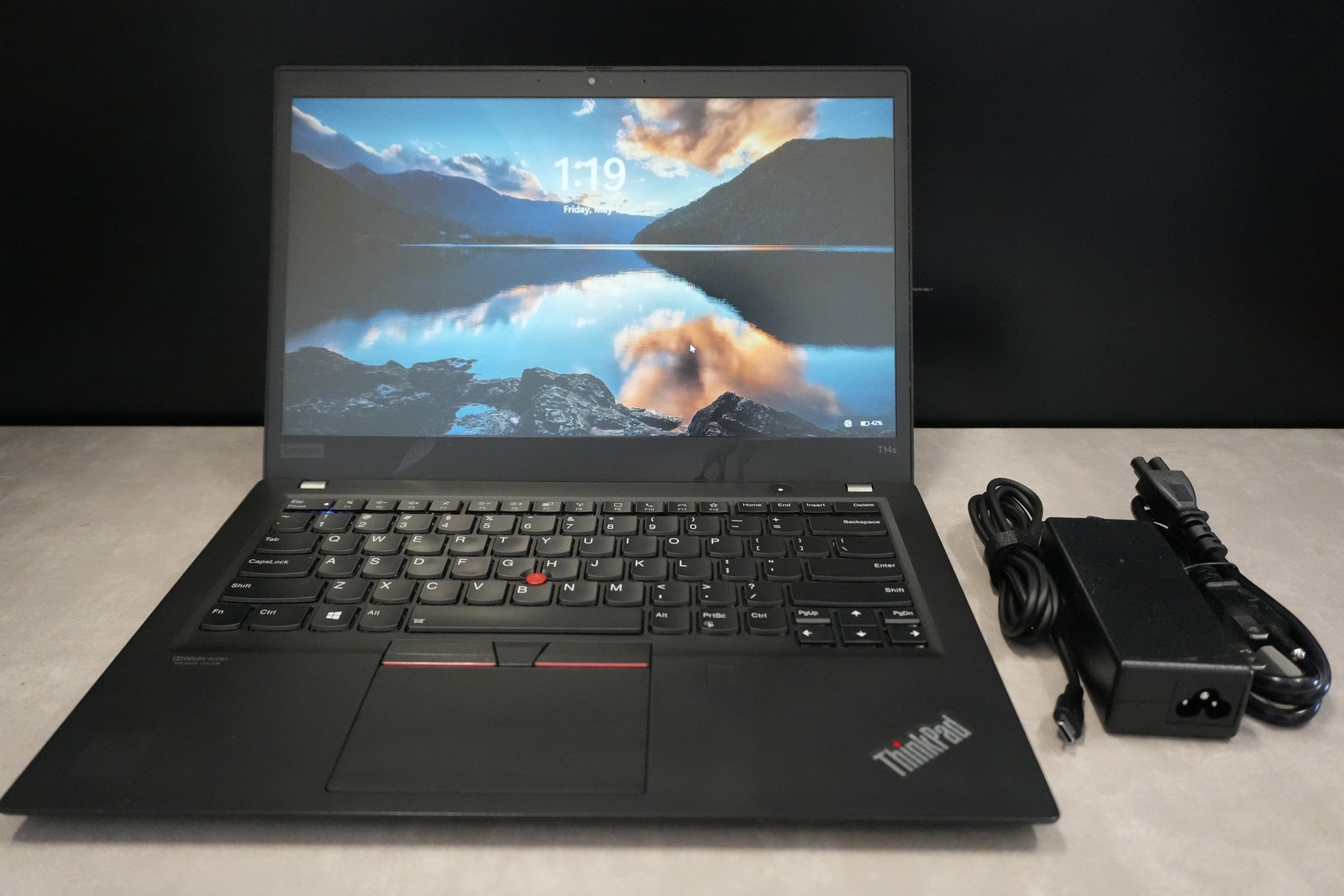 Lenovo ThinkPad T14s Gen 1 i5-10210U 8GB 256GB NVMe Win11 Pro 14in Laptop