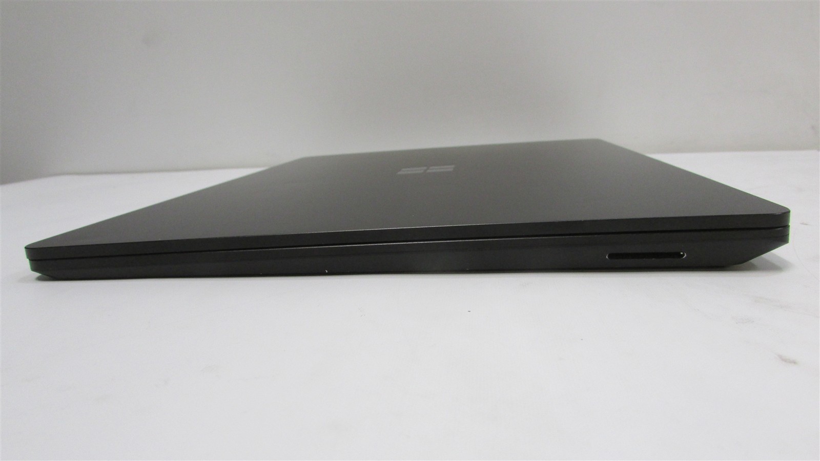 Microsoft Surface Laptop 5 1951 i7-1245U 2.7GHz 16GB RAM 256GB 13.5″ Win 11 Pro