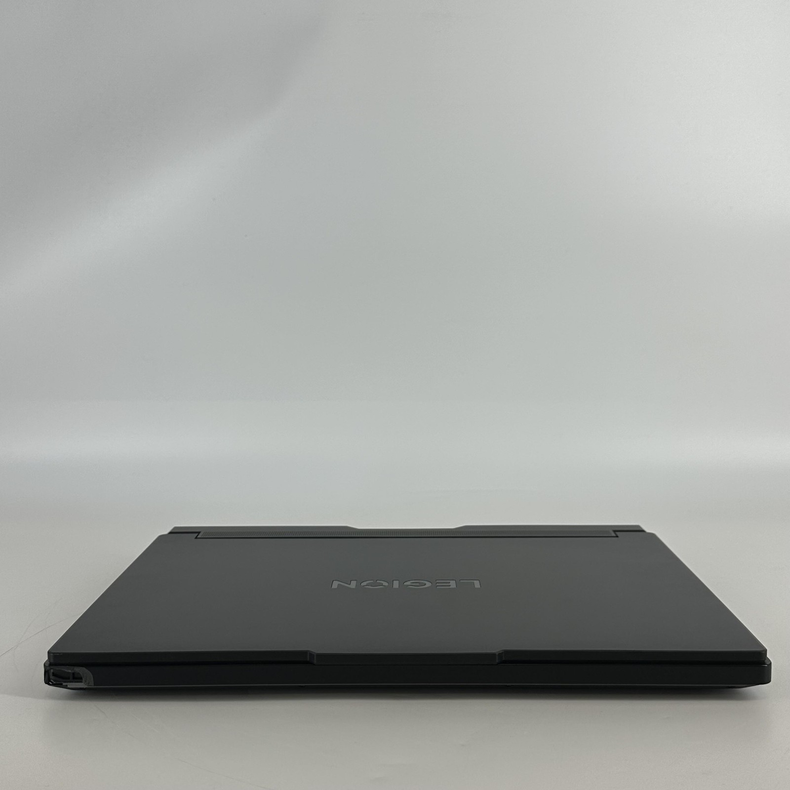 Lenovo Legion Pro 7i 16 QHD+ Ultra 9 275HX 32GB 1TB/1TB RTX 5080 – Split Frame
