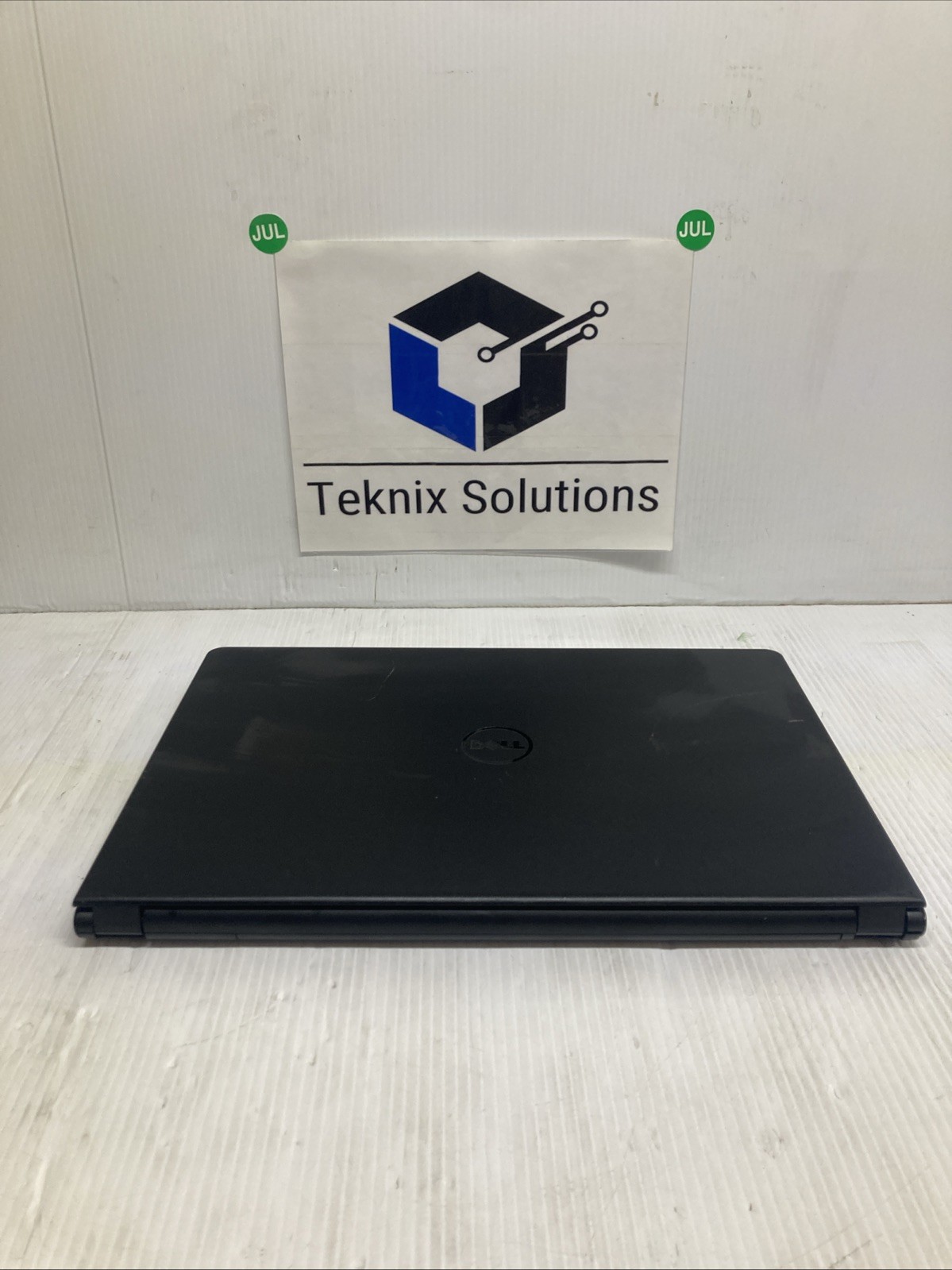 Dell Inspiron 15 3558 Intel Core i3-5015U 2.10GHz 4GB no HDD Boot to BIOS