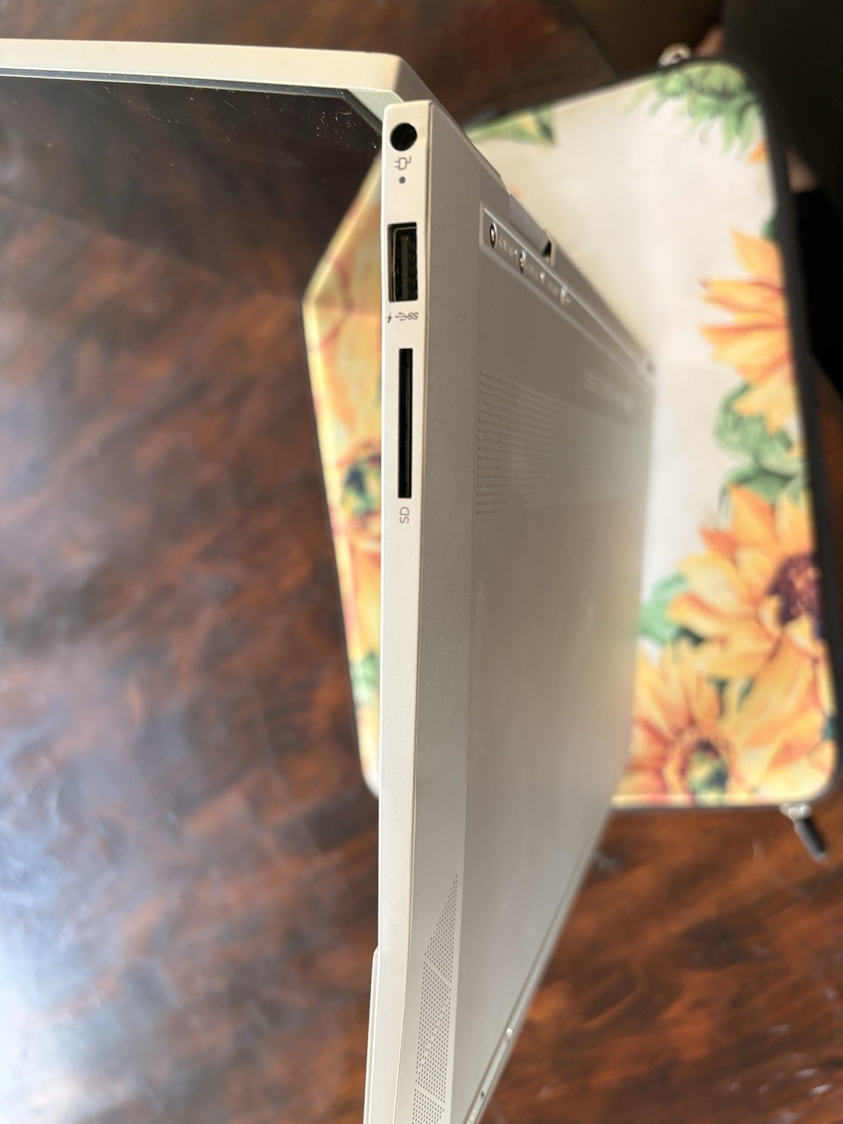 HP Envy 15.6″ i7 16GB RAM 512GB SSD FHD 2020 HDMI USB-C Charger
