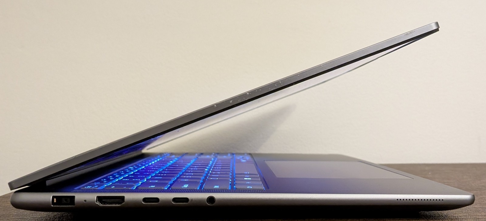 Lenovo Yoga Pro 9i 16″ 3.2K Mini LED (Core Ultra 9 185H, 32GB/1TB SSD, RTX 4060)