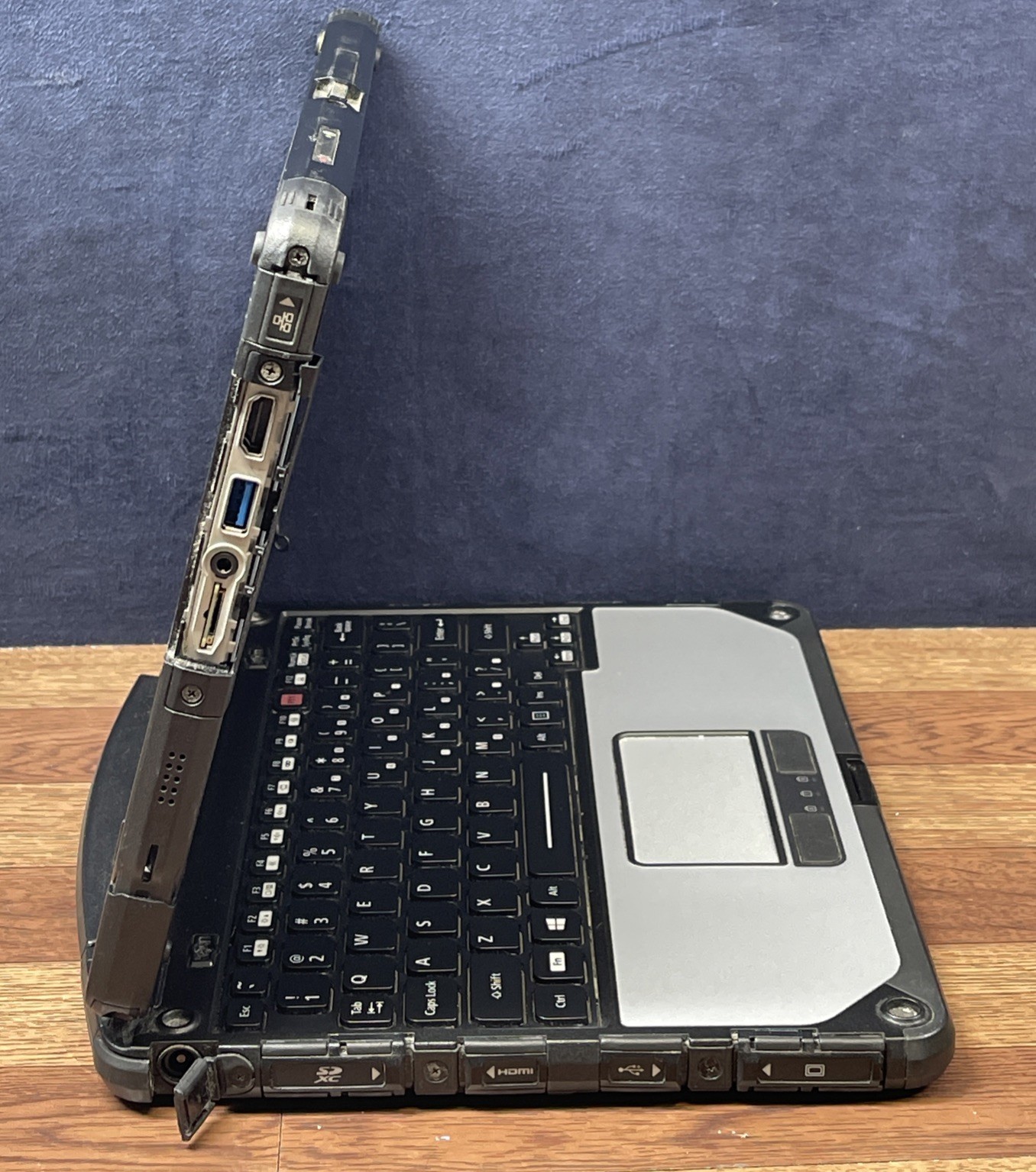 Panasonic Toughbook CF-20 Intel Core i5-7Y57 3.30 GHz 16GB RAM 256GB SSD NO OS
