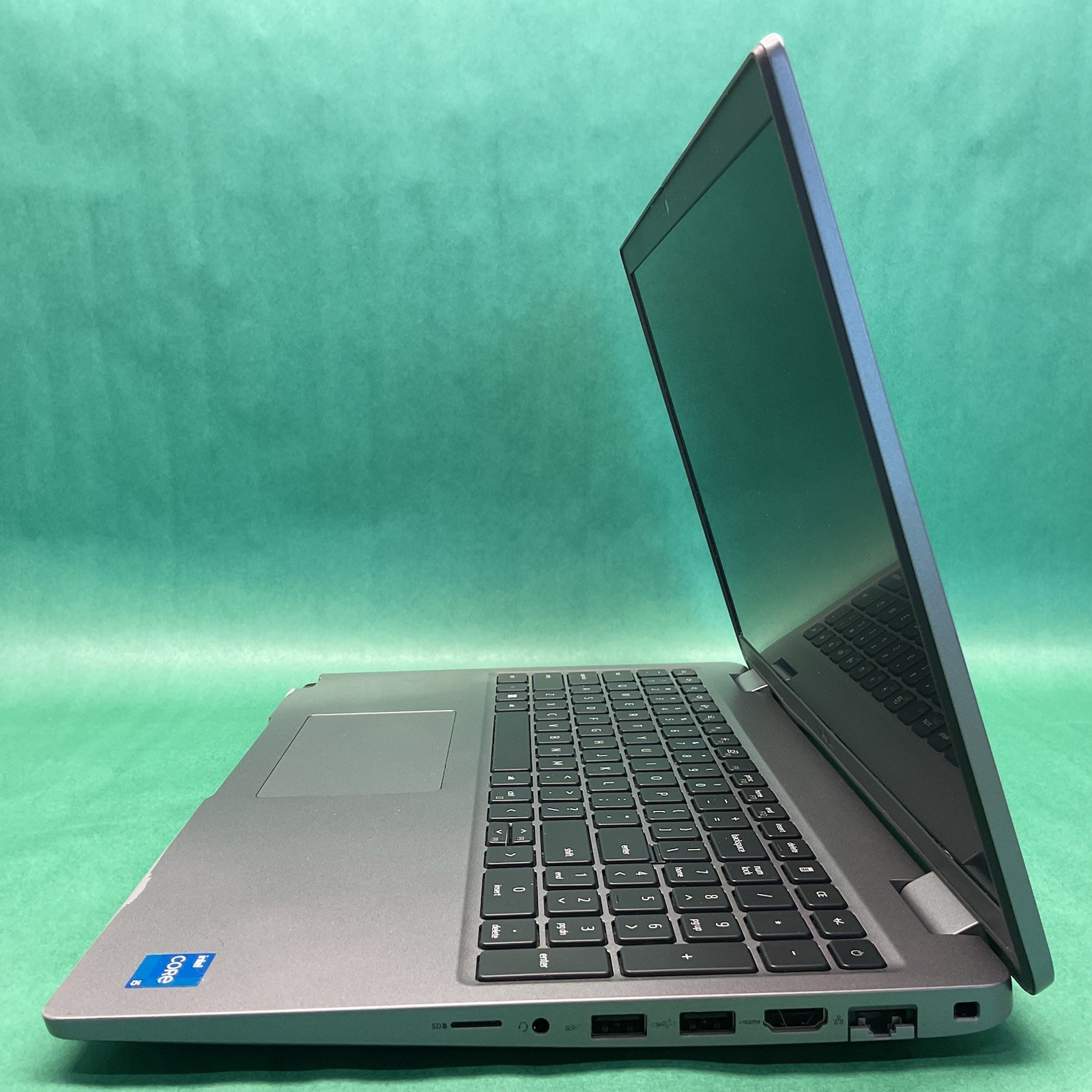 Dell Latitude 5540 15.6″, i5 – 1335U – Powers On – NO HARD DRIVE- Untested