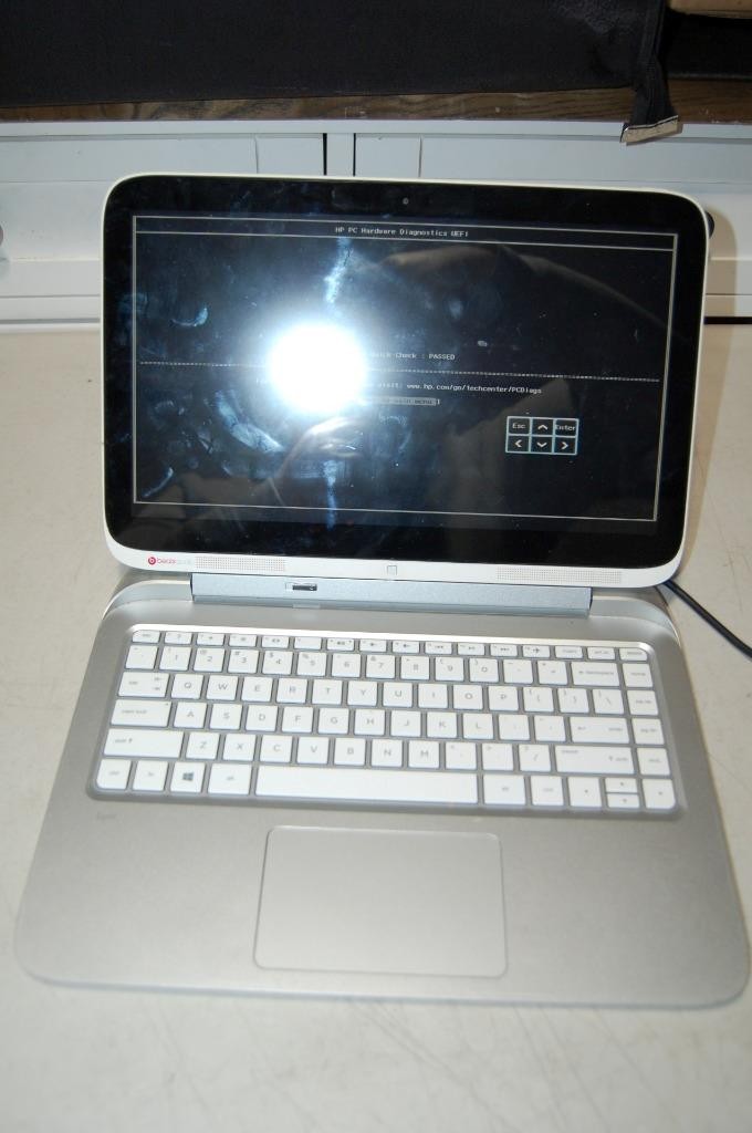 HP Split Laptop with Detachable Tablet 13-R010DX with Beats Audio – As Is, Read