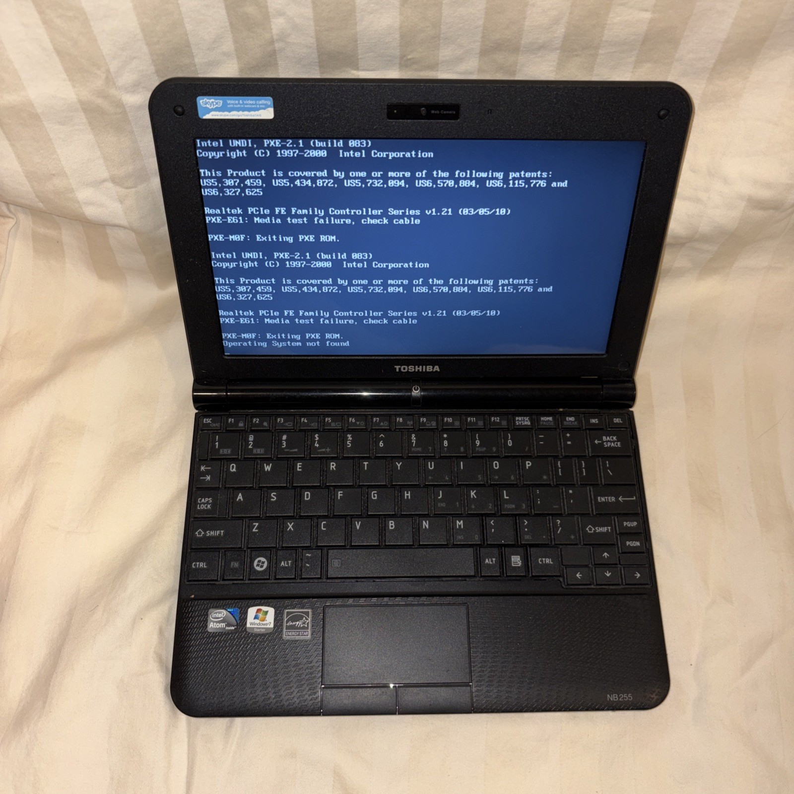 Toshiba NB255 10.1in Netbook Intel Atom 1.66GHz 2GB RAM 160 GB HDD Wi-Fi NO OS