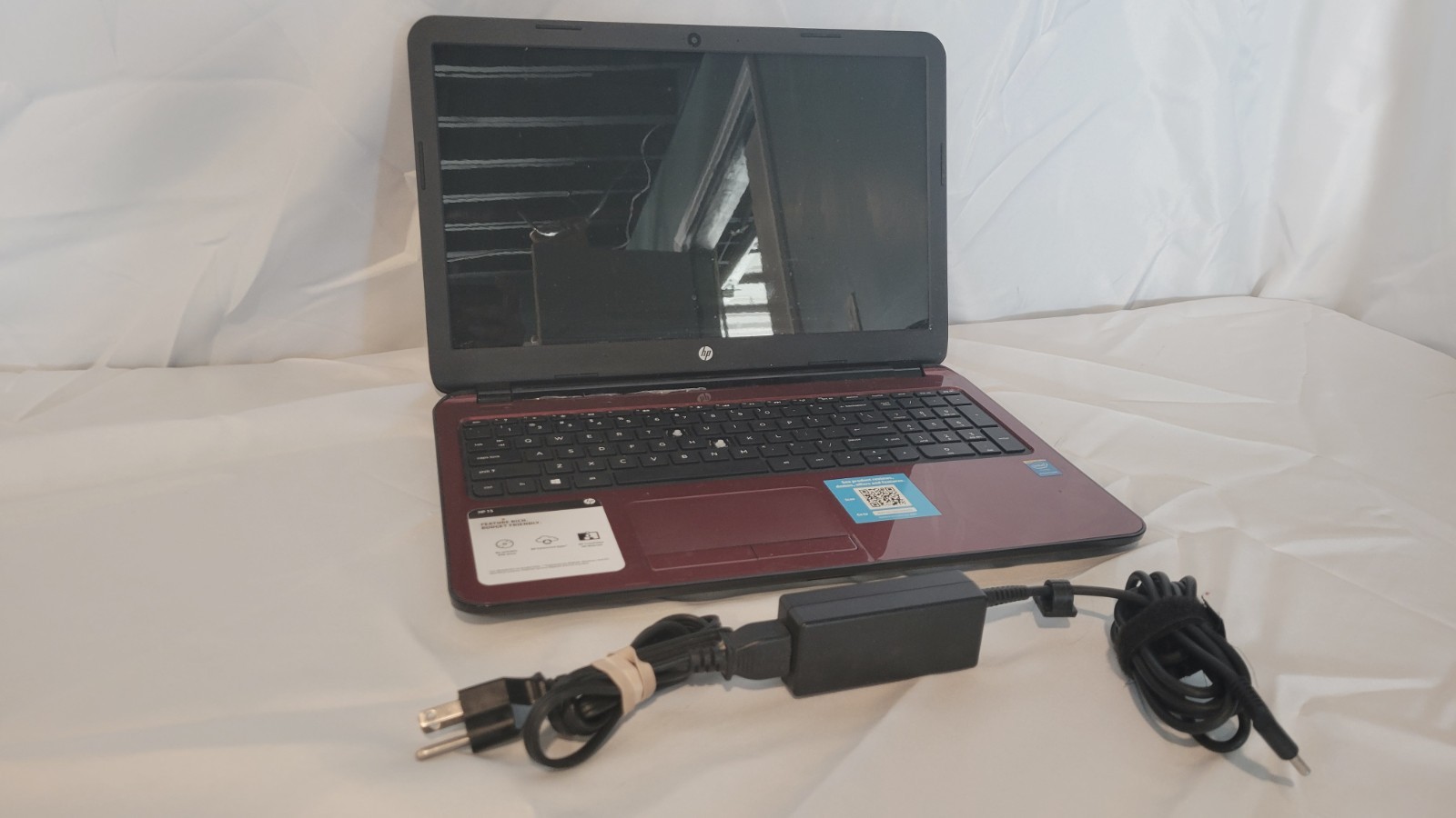 HP 15-f132wm 15.6″ Laptop Intel Windows Reset No Battery Missing Keys