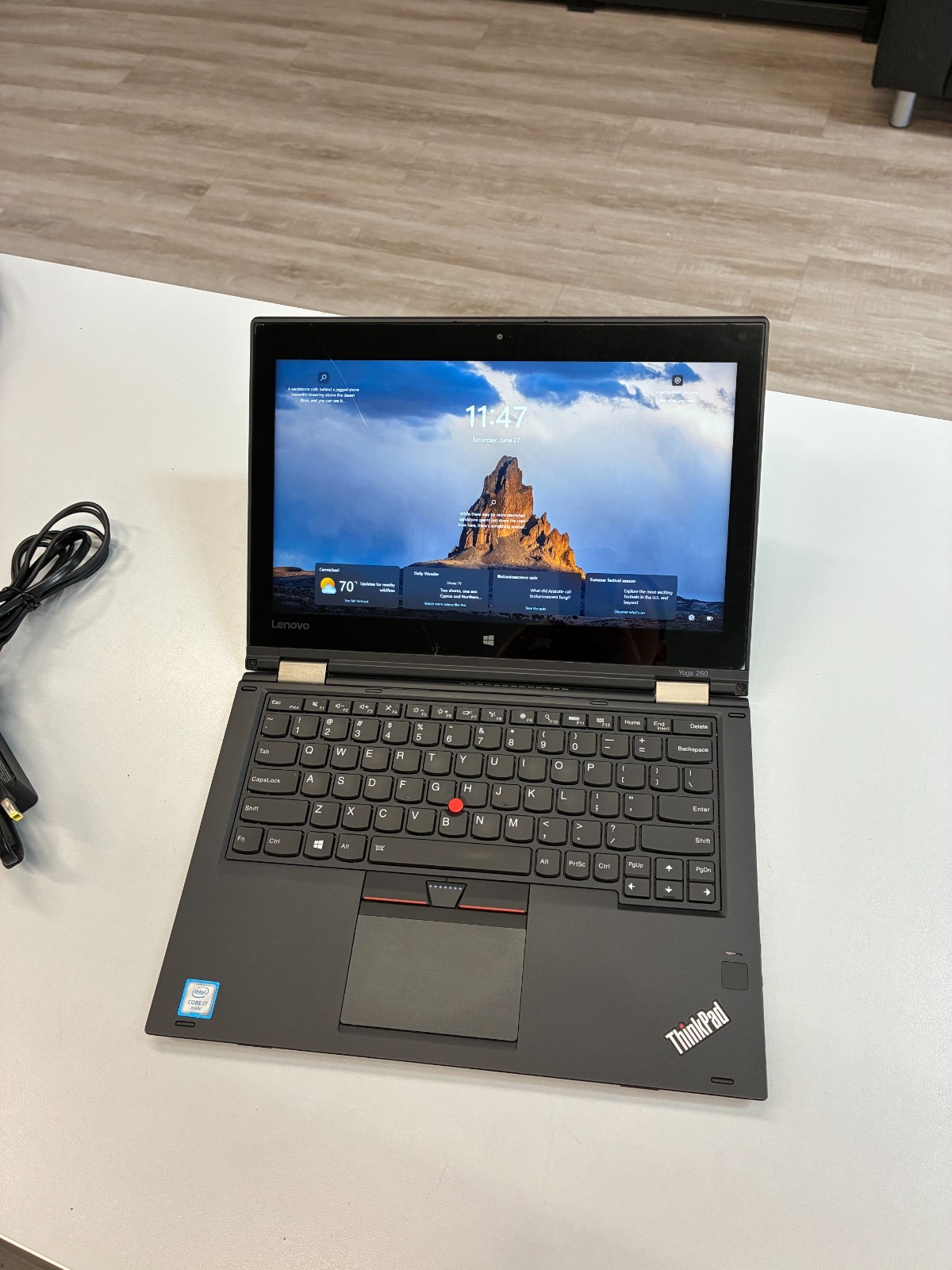 Lenovo Yoga 260: 12″ / i7-6600U / 4Gb / SSD 128Gb / Win 11. Screen damaged