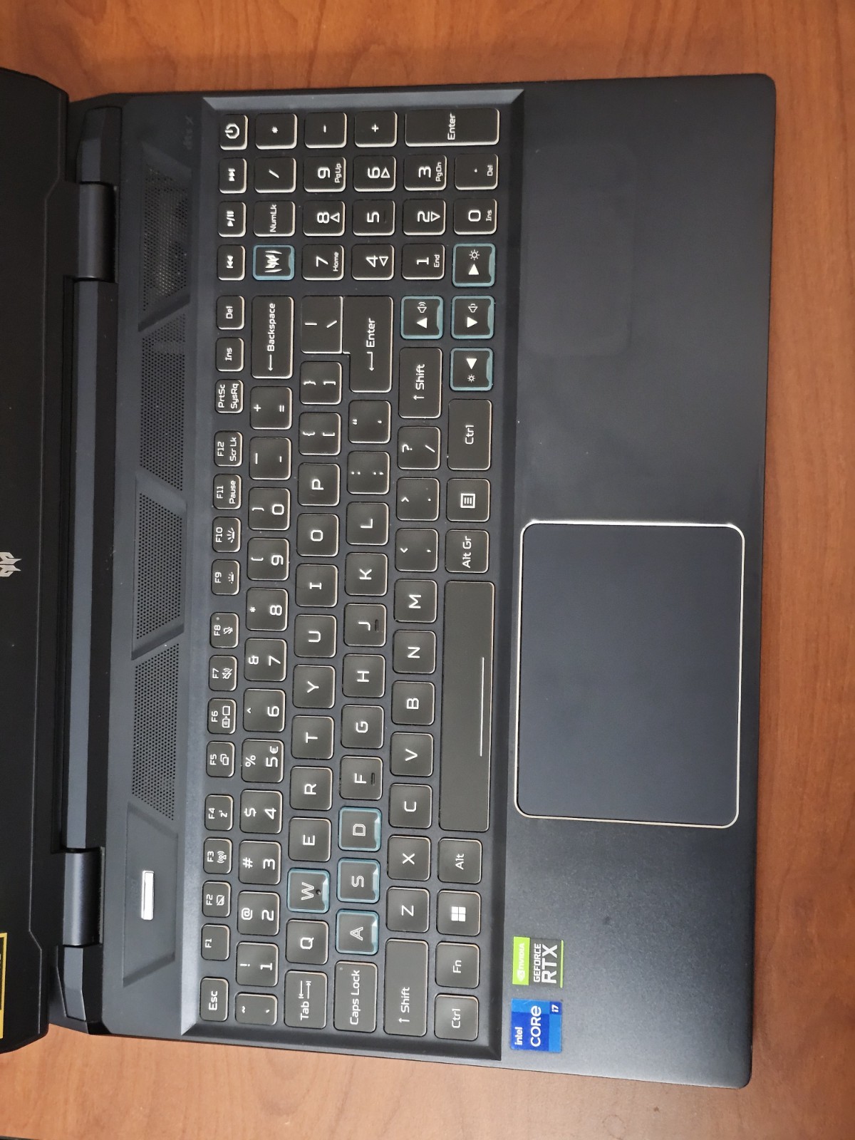 Acer Predator Helios 300 15.6″ 165Hz i7-12700H RTX 3060 6GB 16GB DDR5 512GB SSD