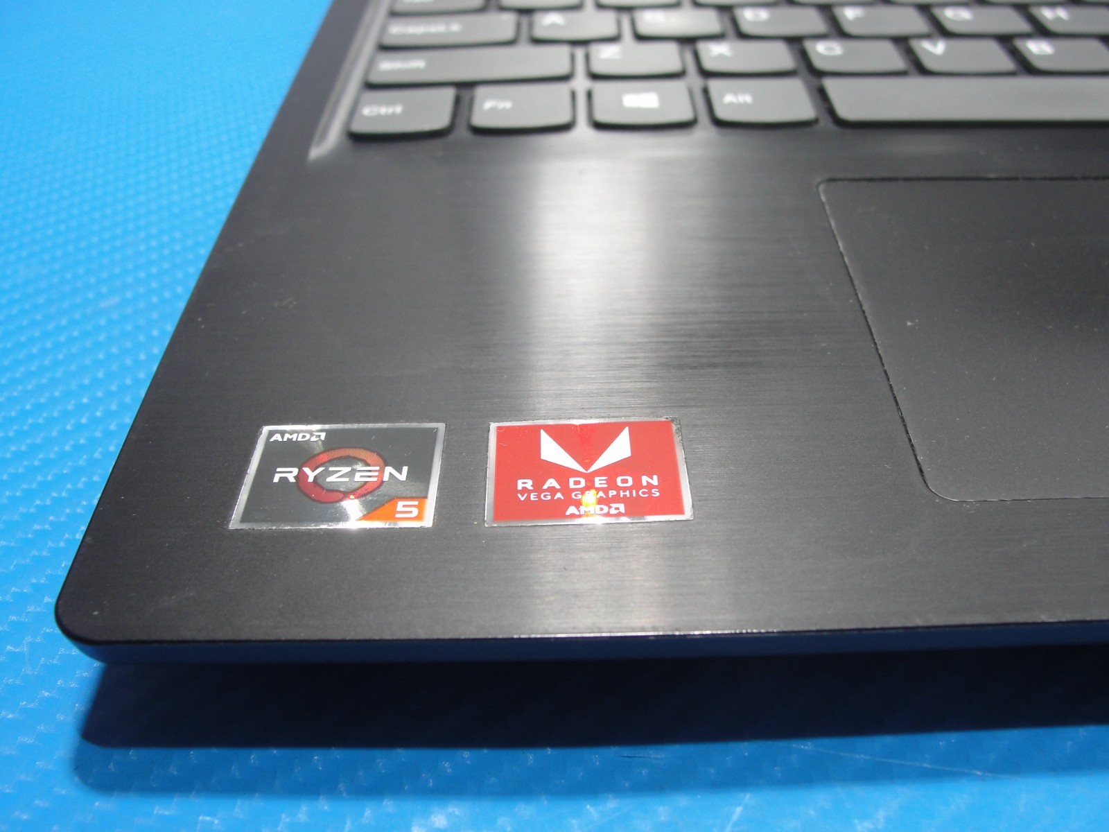 Lenovo IdeaPad S145-15API 15.6″ FHD AMD Ryzen 5 3500U 2.1GHz 8GB 256GB Win11Home
