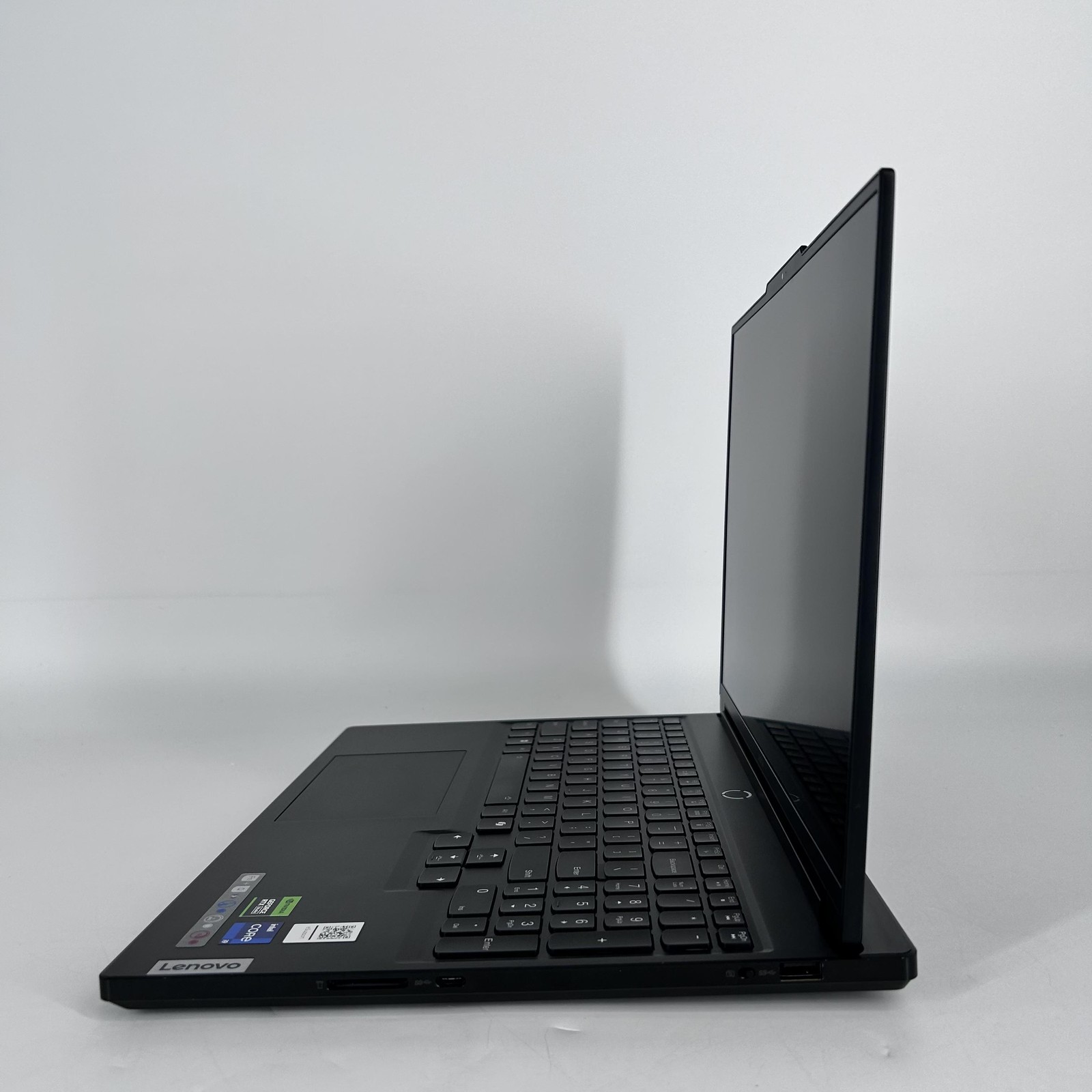 Lenovo Legion 7i Gen 9 16 240Hz QHD+ 2.2 GHz i9-14900HX 32GB 1TB SSD RTX 4070