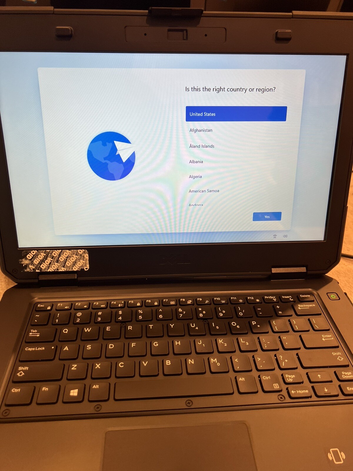Dell latitude 14 rugged 5414 i7 8GB Ram 256GB SSD windows Installed