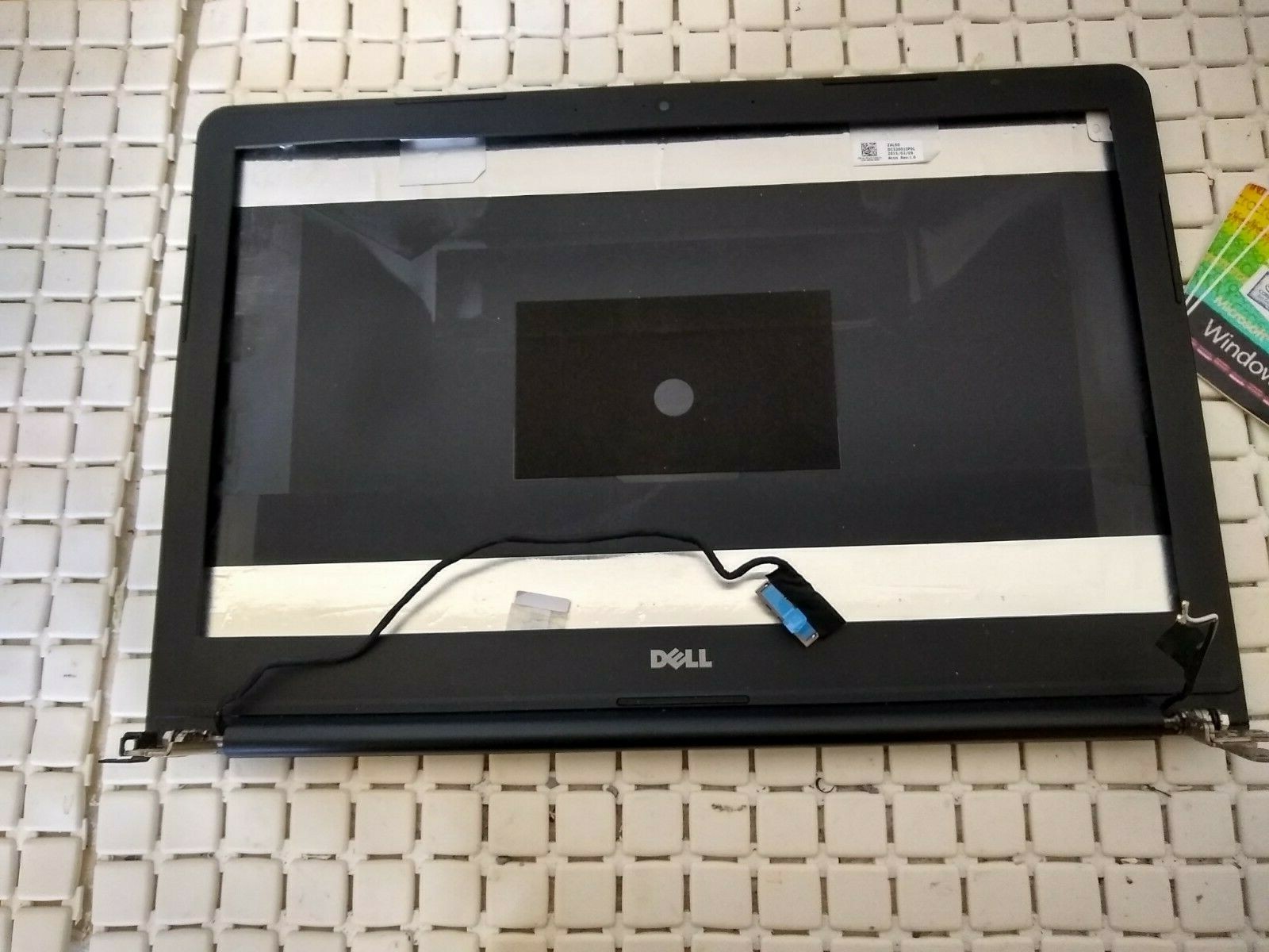 Dell Latitude 3550 Cover Frame Hinges Webcam And Flat Assembled