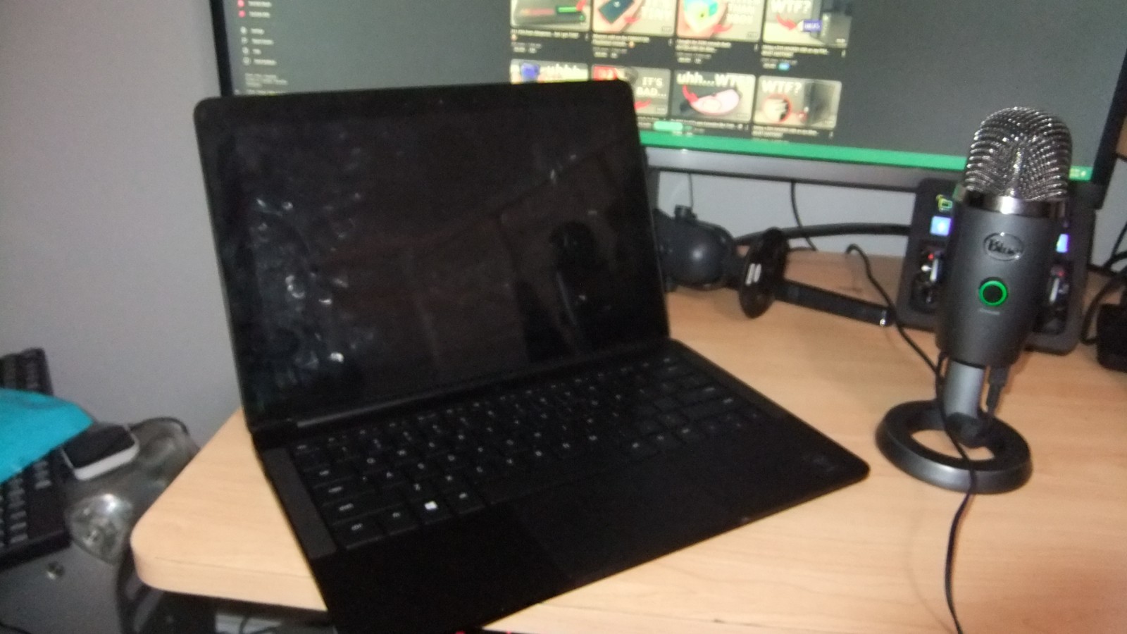 (AS IS) **READ DESCRIPTION** Razer Blade Stealth 2016 (DOES NOT TURN ON)