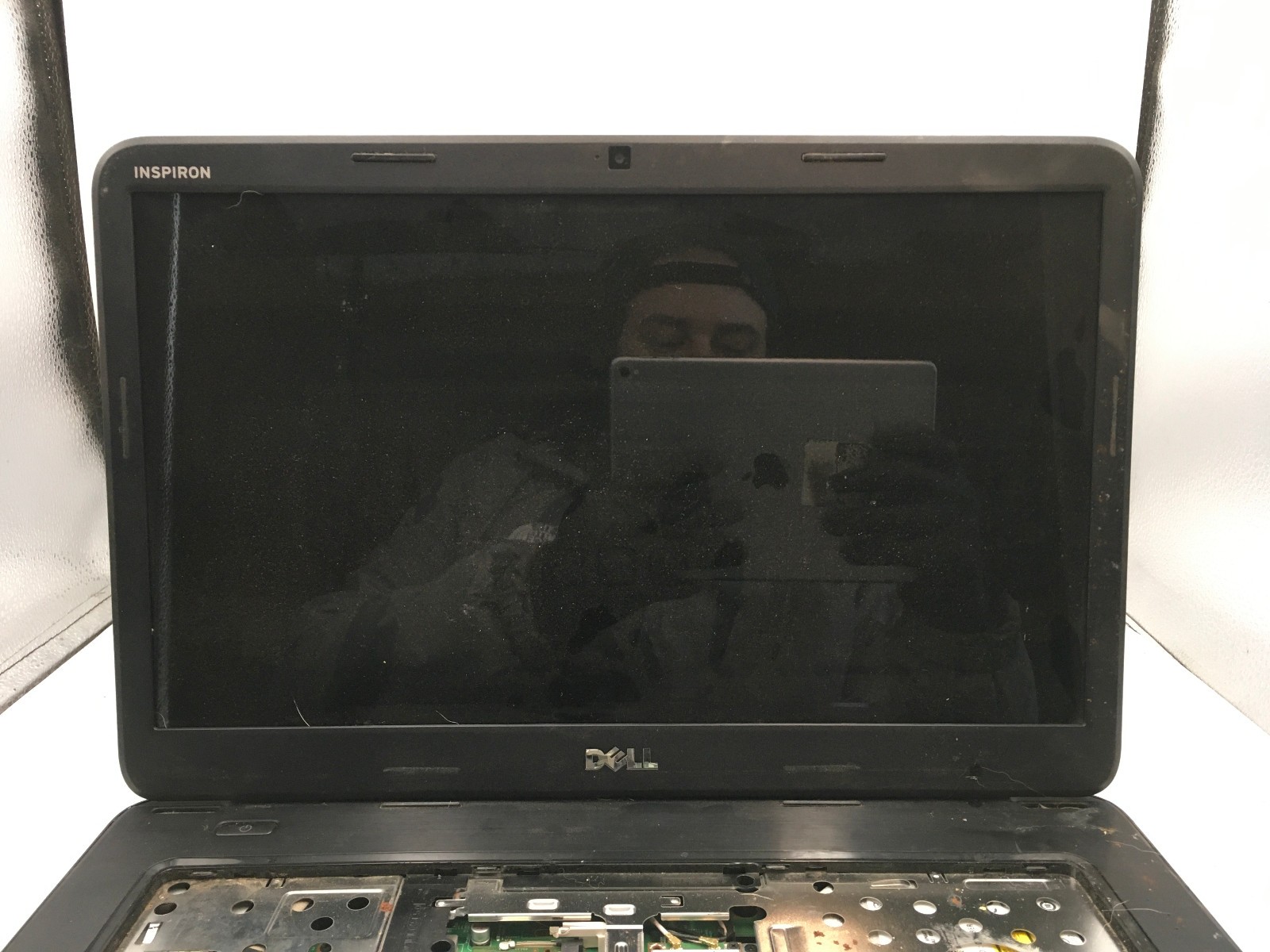 DELL INSPIRON 3520 – FOR PARTS/NO POWER – INTEL I3 1215U – 4GB RAM -READ DESC-BB