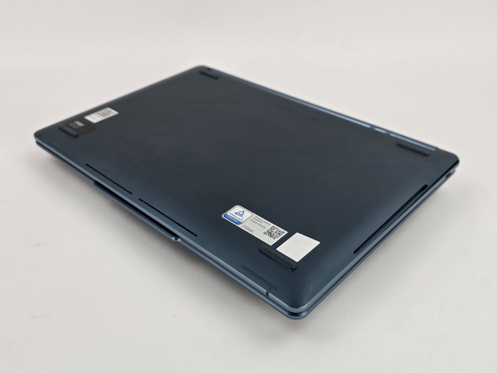 Lenovo Yoga Book 9i Dual 13.3″ 2.8K OLED Ultra 7 155U 16GB 1TB – Used