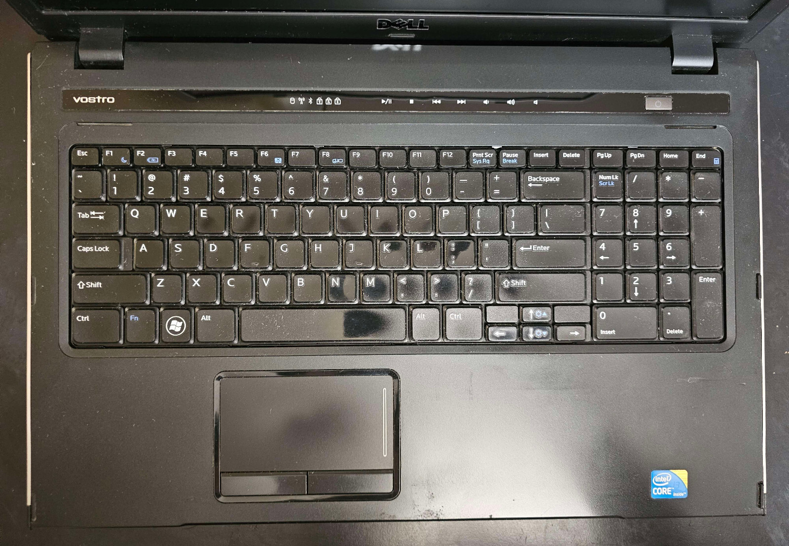 Vostro 3700 (COMES WITH CHARGER), 3Gb ram, 7200rpm hhd, windows 10 pro