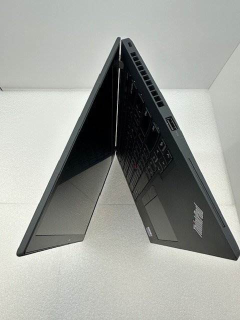 Lenovo ThinkPad T14s Gen 2 14″ Touch i7-1185G7 16GB RAM 1TB SSD LTE VERSION