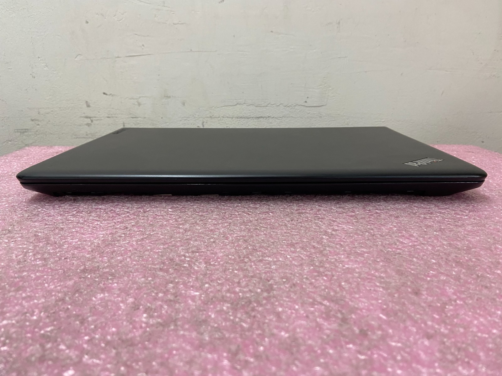 Lenovo ThinkPad E570 15.6″ i5-7200U@2.5GHz 4GB RAM No OS/HD *BIOS/Read* | LP481