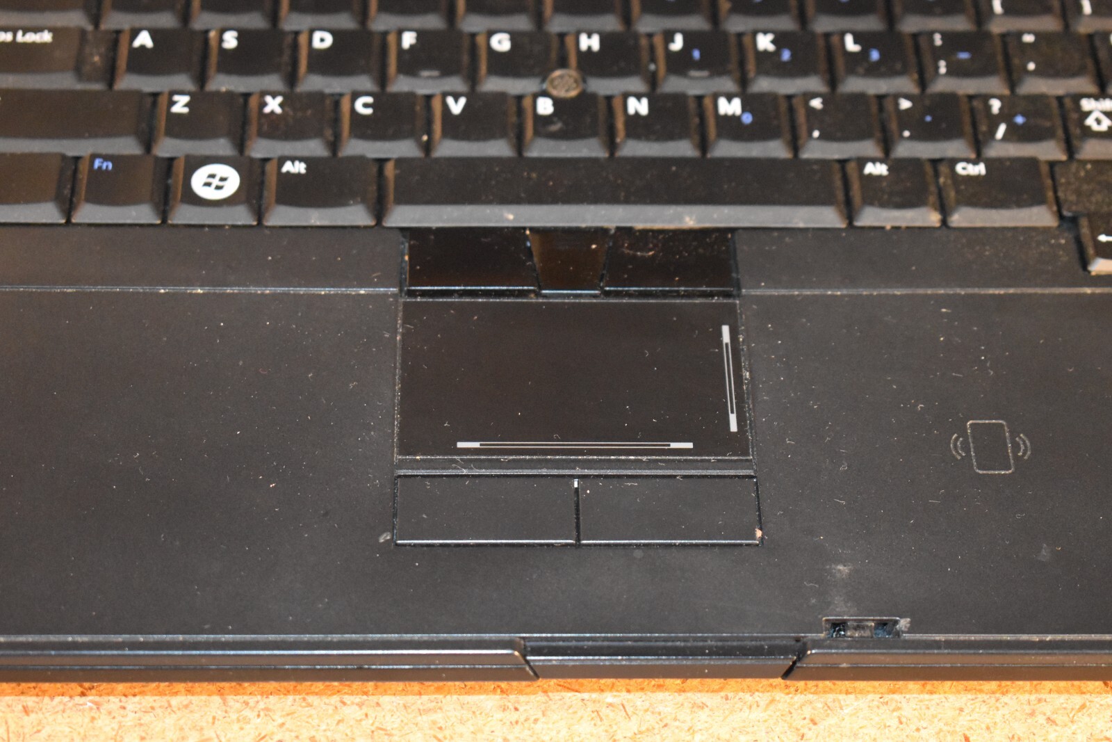 Dell Latitude E6500 P8600 2.26GHz 4GB RAM 160GB HDD WUXGA 1920×1200 Windows XP