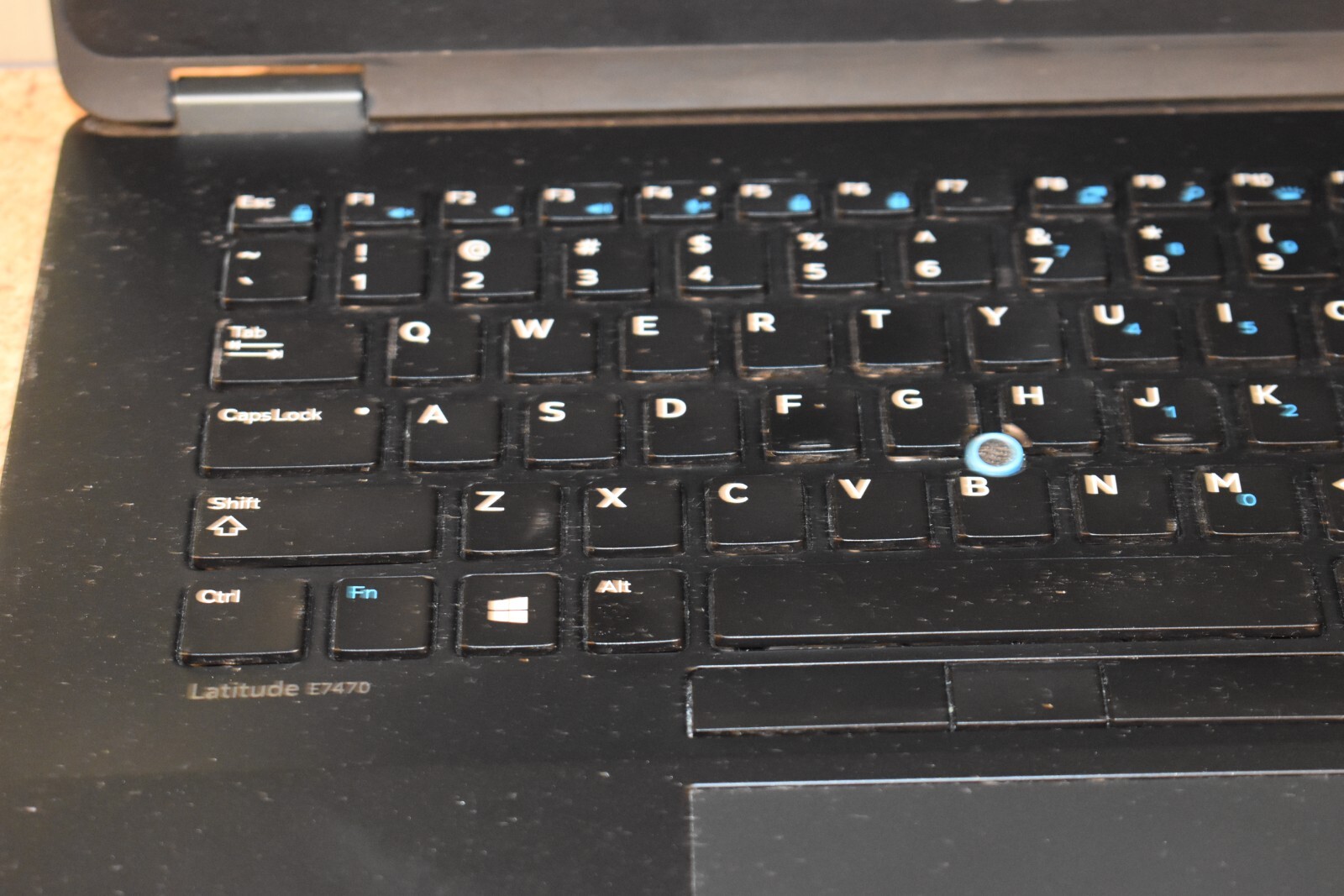 Dell Latitude E7470 Ultrabook Intel Core i5-6300U 128GB SSD Windows 7 Pro 32-bit