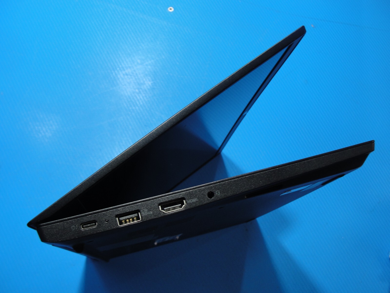 Lenovo ThinkPad E14 Gen 2 14” FHD Core i5-1135G7 2.4GHz 16GB 512GB SSD +Charger