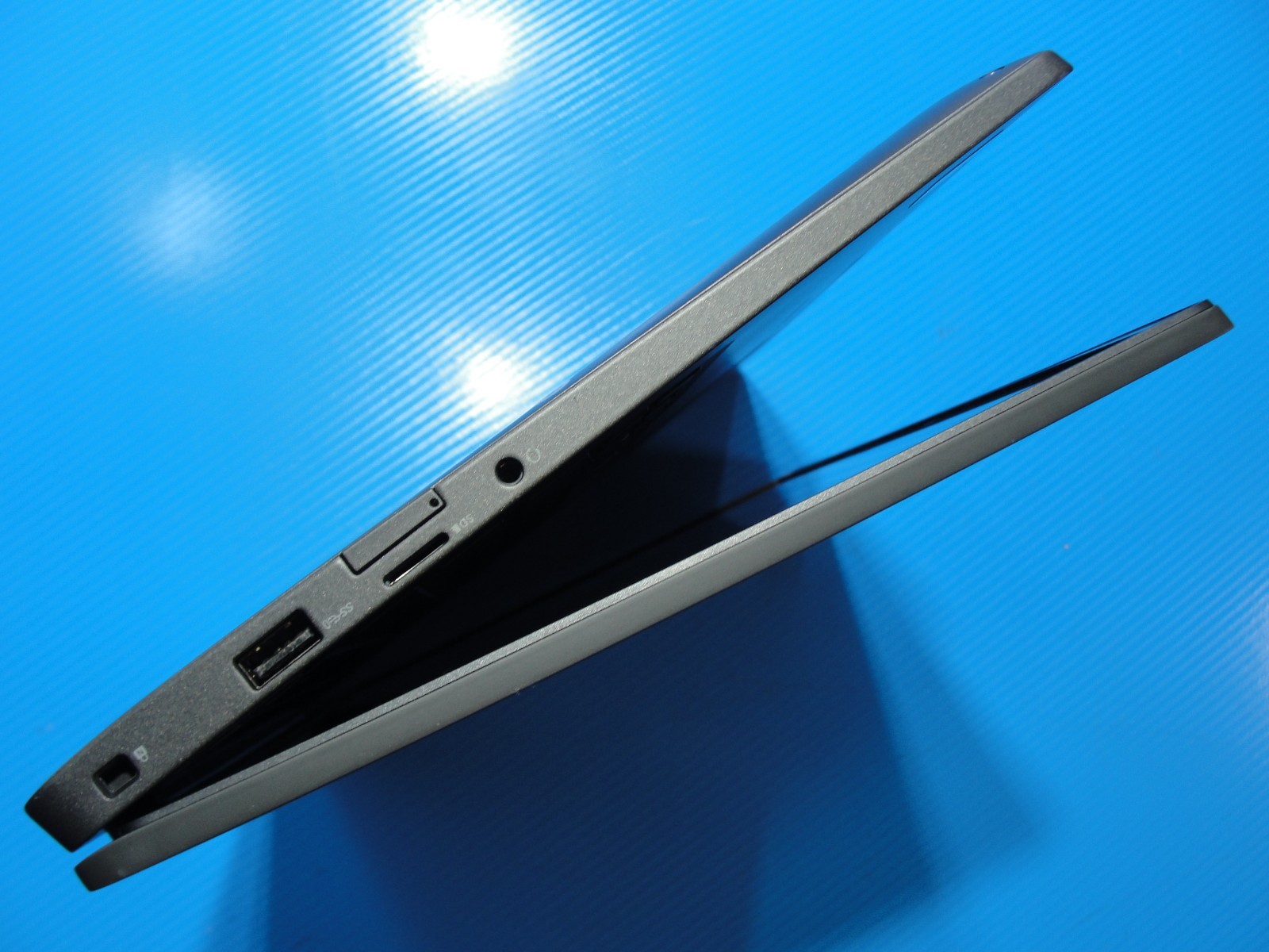 Dell Latitude 7400 14” FHD TOUCH Core i7-8665U 1.9GHz 16GB RAM 512GB SSD vPRO